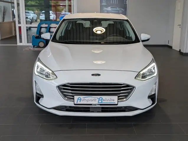 Ford Focus view 4