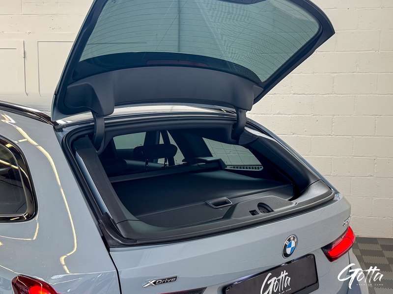 Photo du véhicule BMW 330