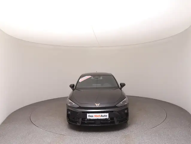 Cupra Leon view 3