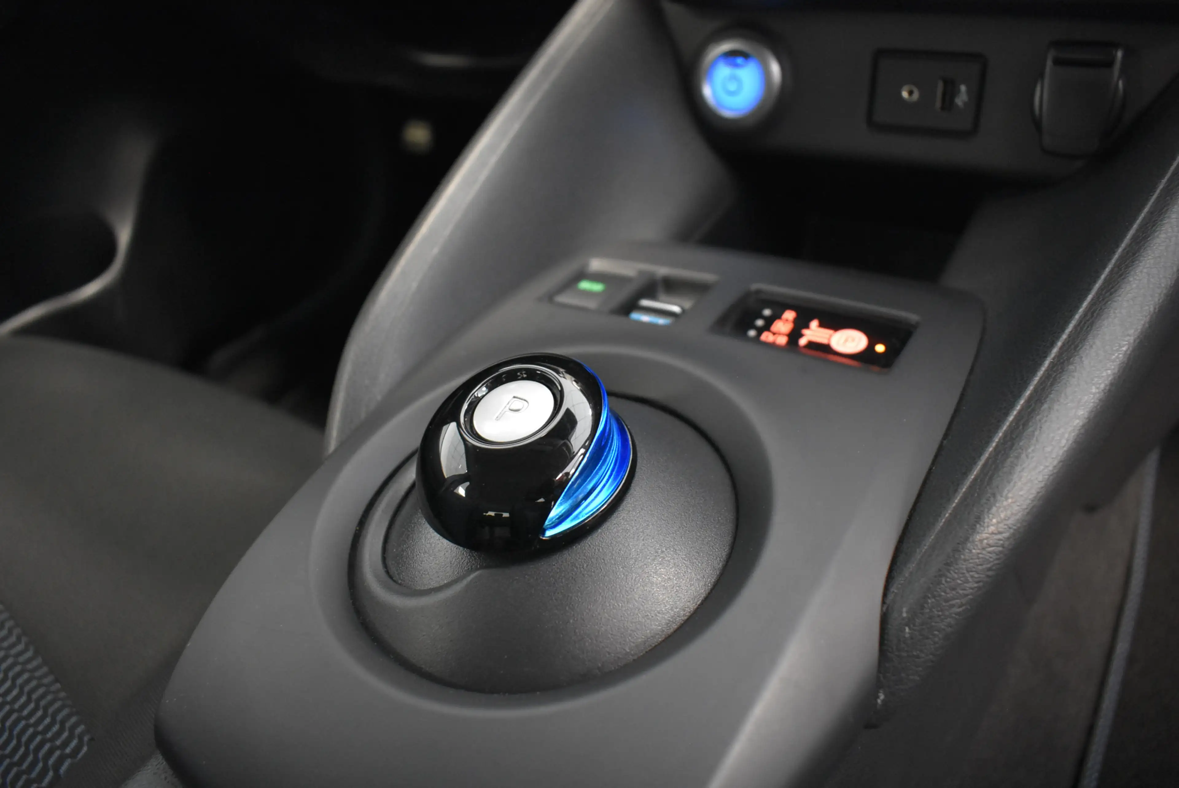 Nissan Leaf 40kWh Klimaaut Temp 1-Hand — photo 8