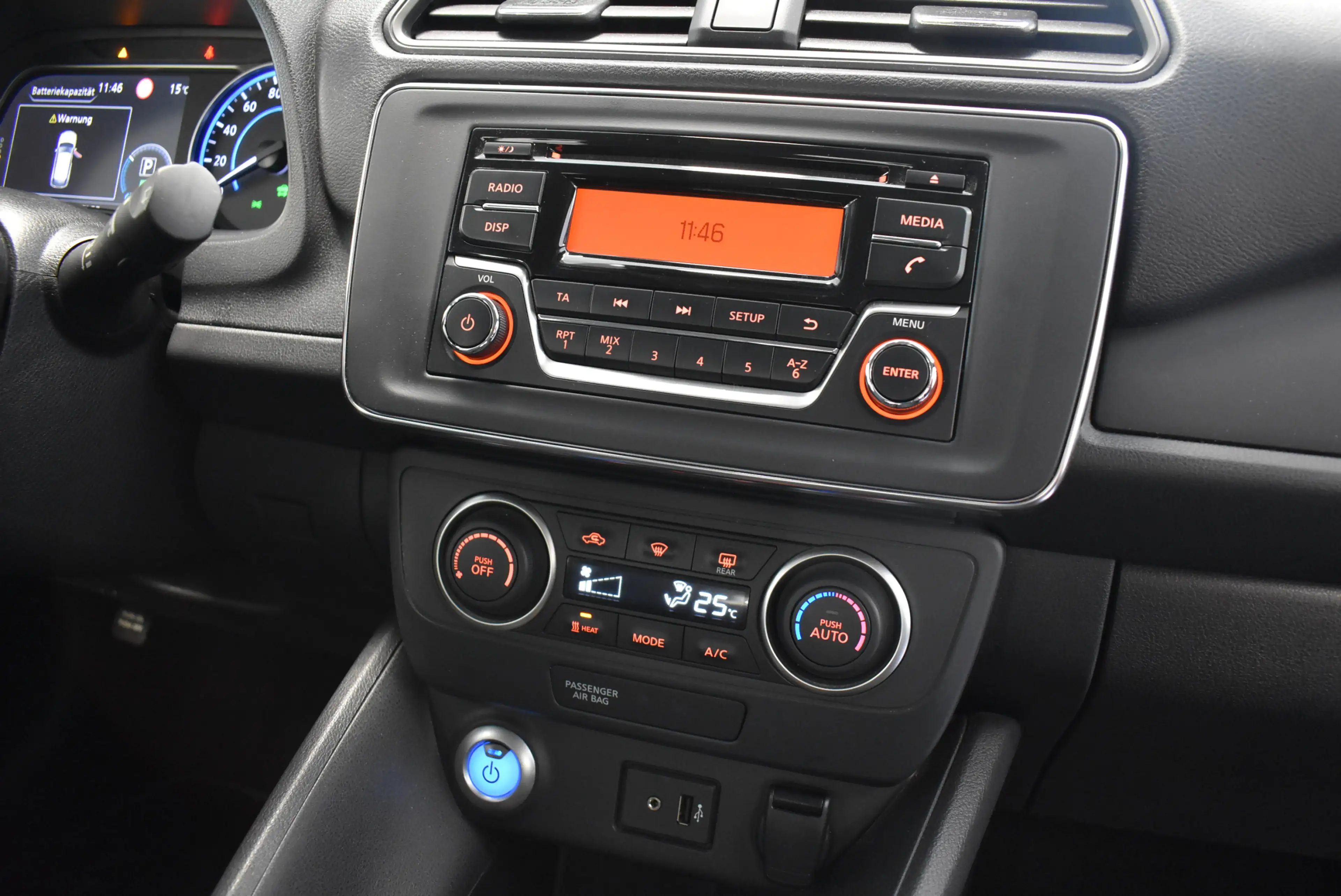 Nissan Leaf 40kWh Klimaaut Temp 1-Hand — photo 6