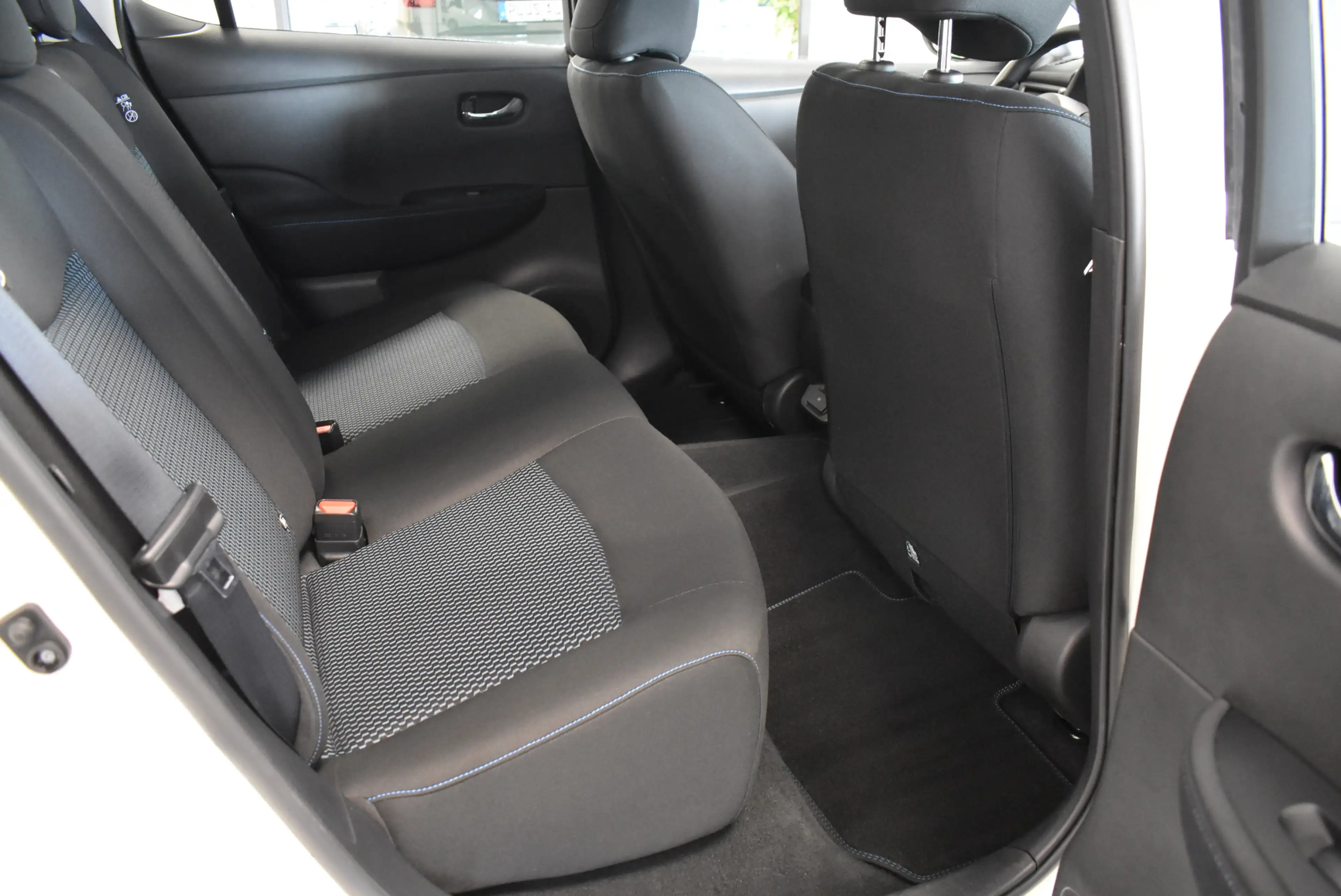 Nissan Leaf 40kWh Klimaaut Temp 1-Hand — photo 14