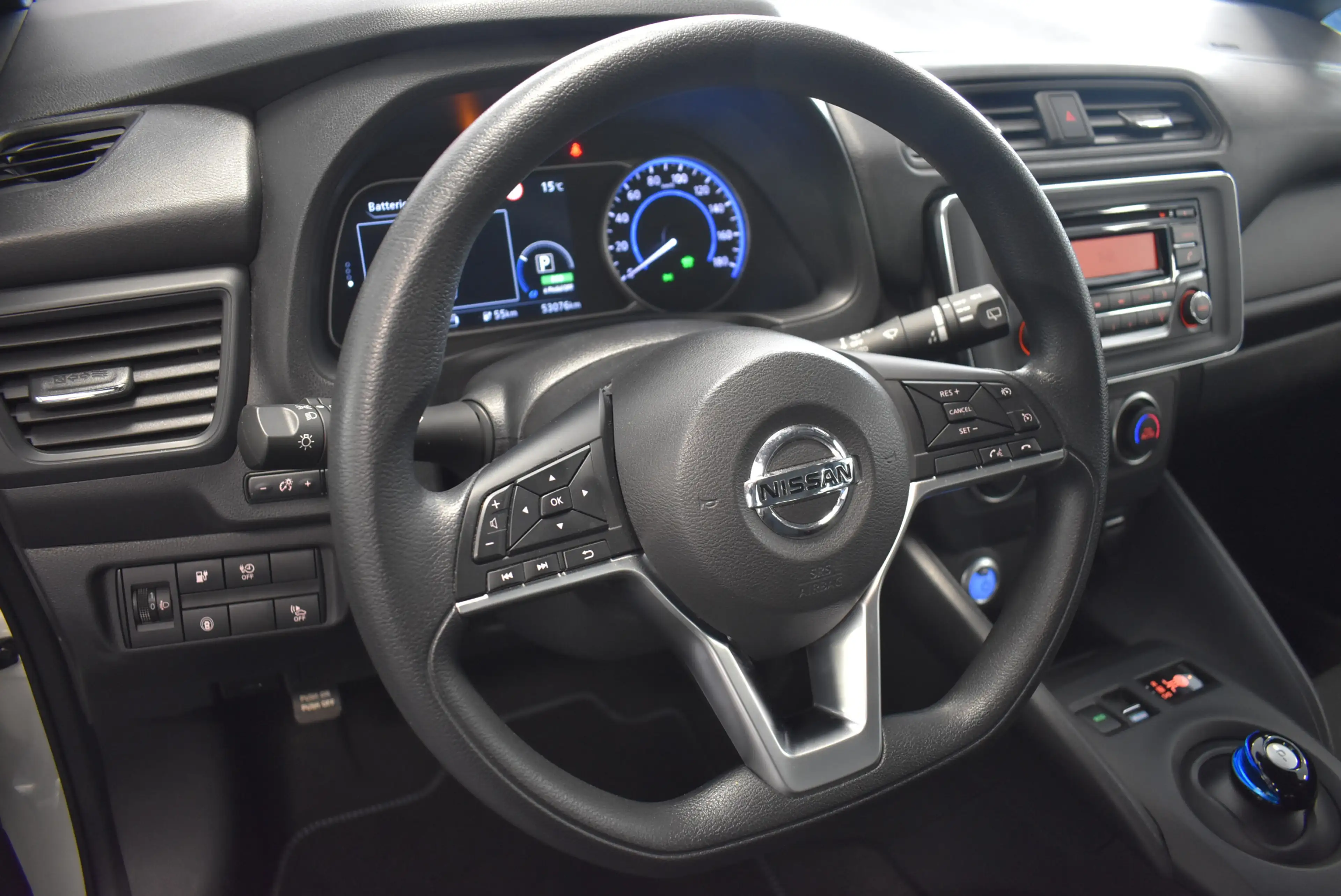 Nissan Leaf 40kWh Klimaaut Temp 1-Hand — photo 10