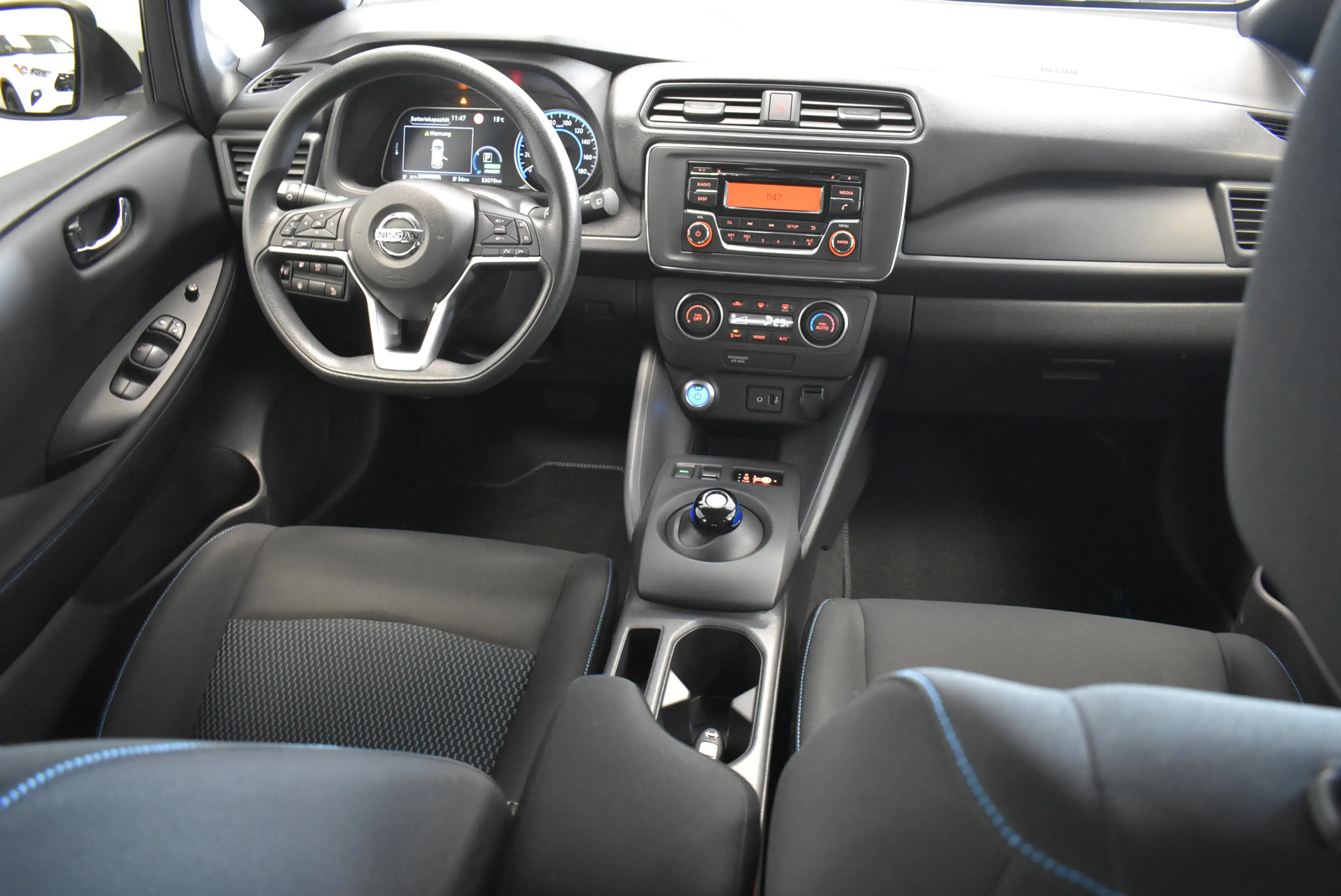 Nissan Leaf 40kWh Klimaaut Temp 1-Hand — photo 3