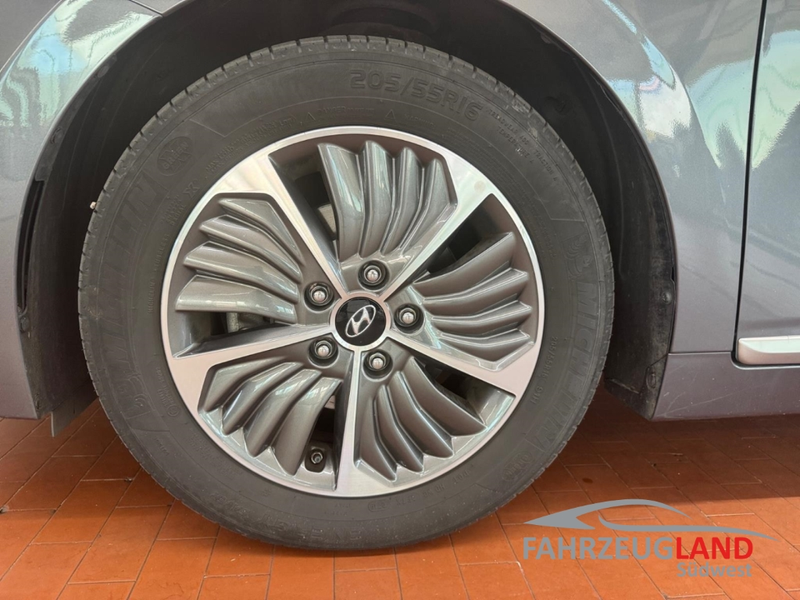 Hyundai IONIQ Premium Plug-In Hybrid Schiebedach HUD Klima Sitzh — photo 12
