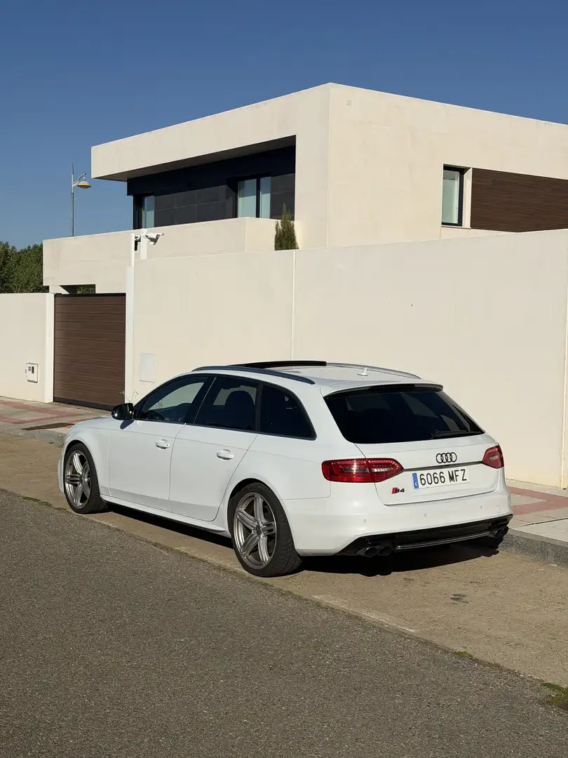 Audi S4 Avant 3.0 TFSI quattro S-T 333 - 1