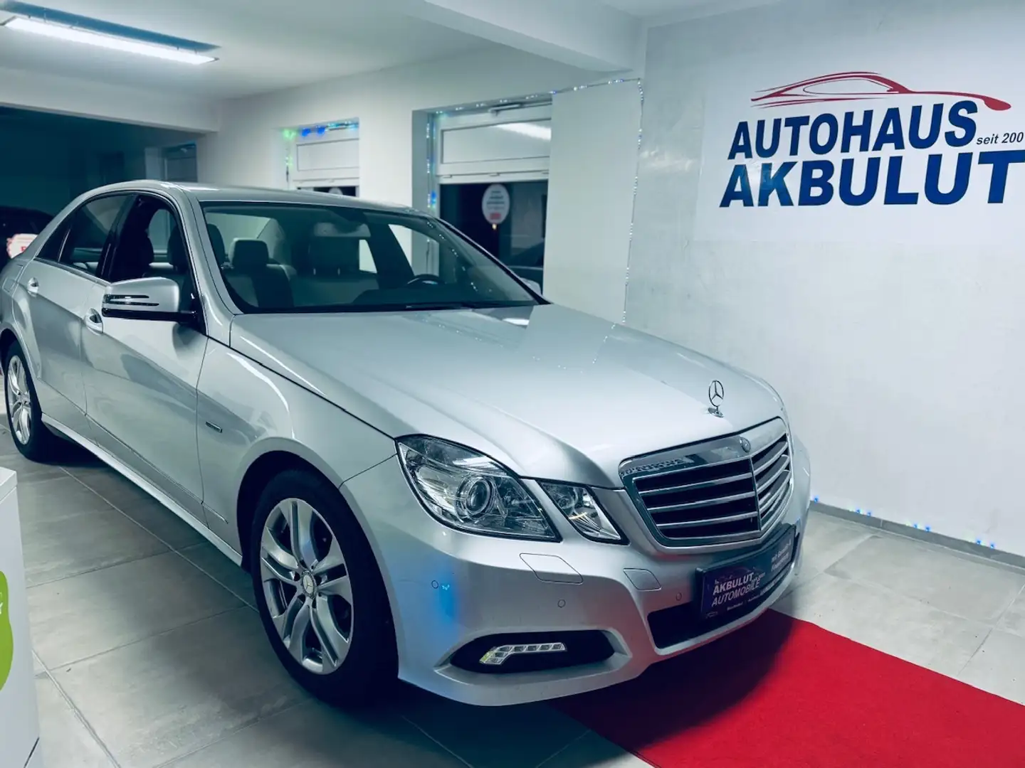 Mercedes-Benz E 250 E 250 CGI BlueEfficiency*Finanzierung+Garantie* Gris - 1