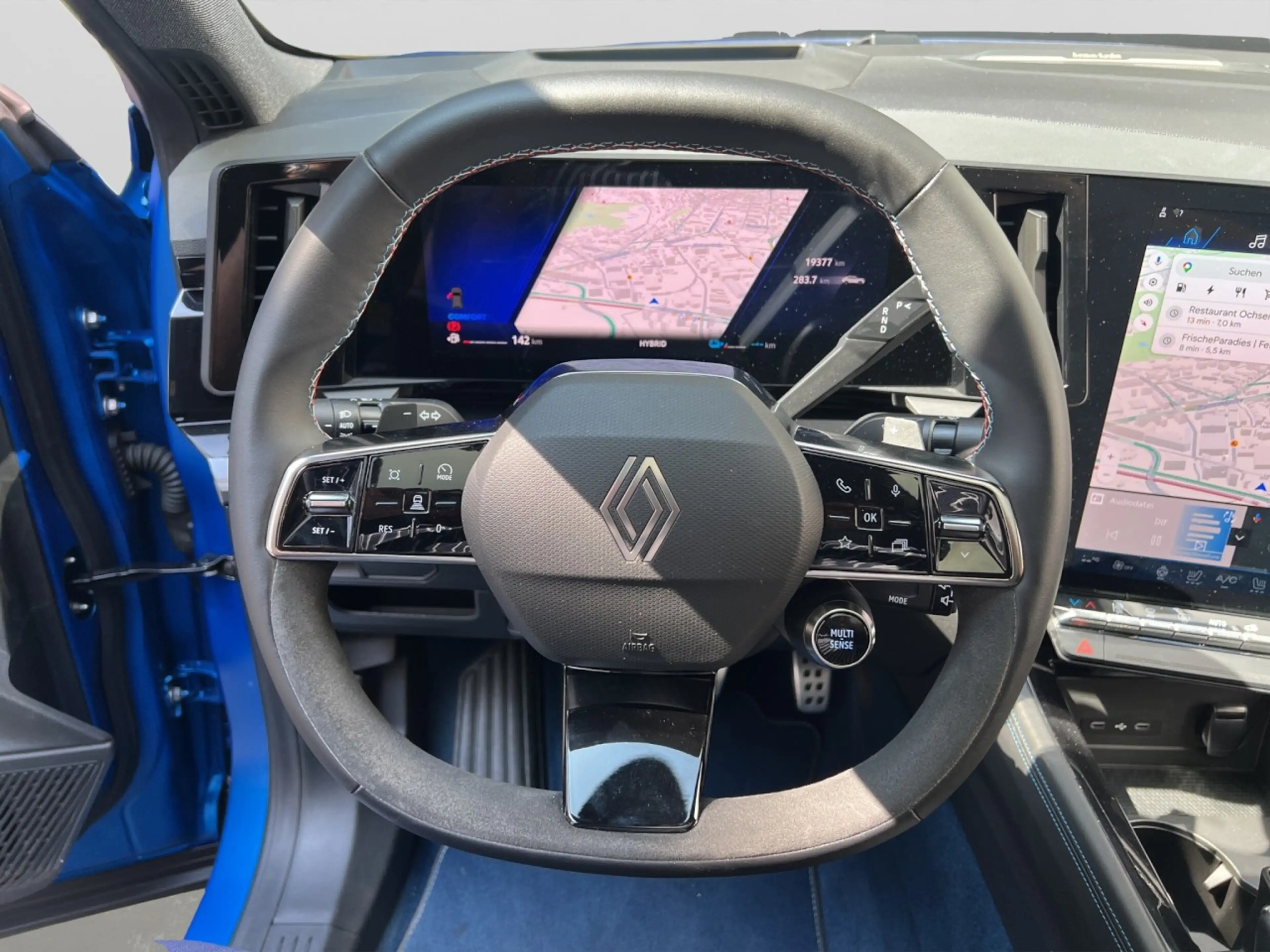 Renault Rafale 300 Plug-in Hybrid 4x4 Atelier Alpine Klima Navi — photo 12