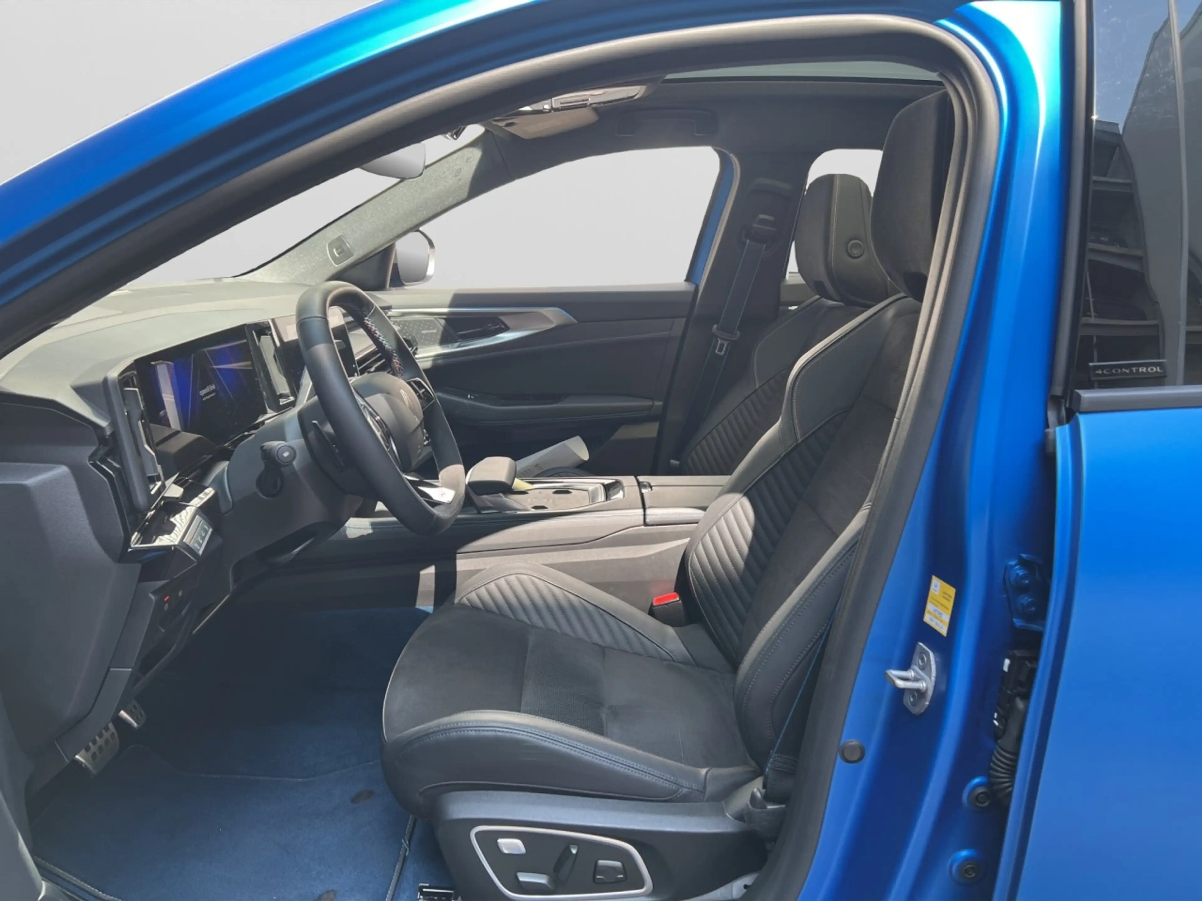 Renault Rafale 300 Plug-in Hybrid 4x4 Atelier Alpine Klima Navi — photo 11