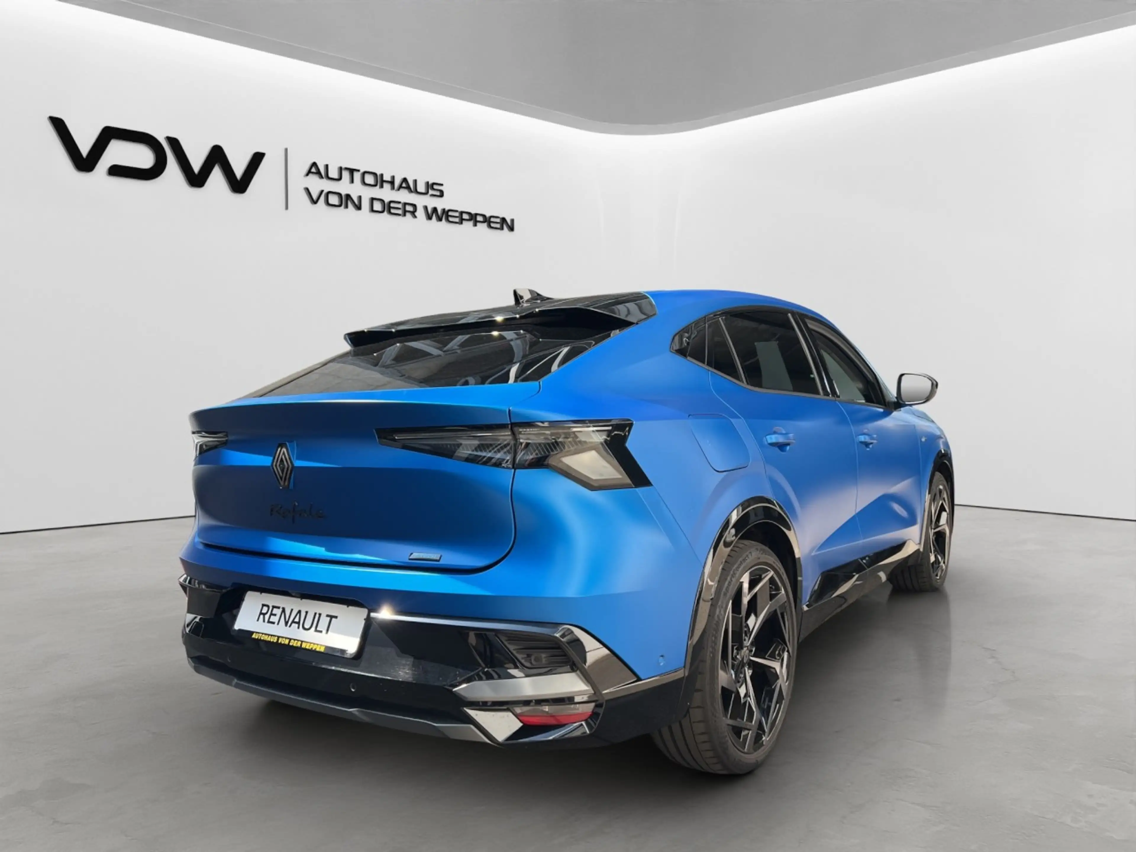 Renault Rafale 300 Plug-in Hybrid 4x4 Atelier Alpine Klima Navi — photo 8