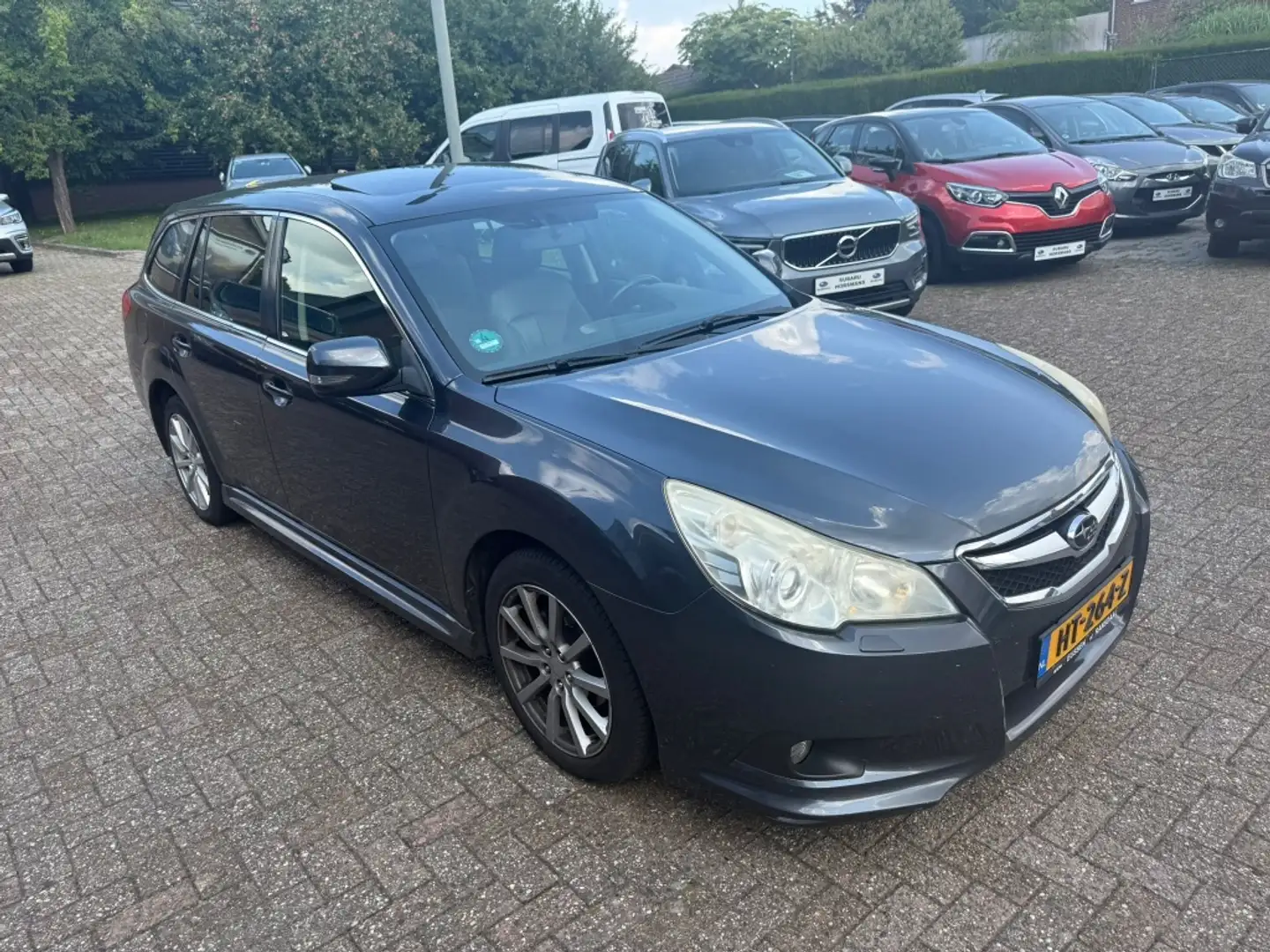 Subaru Legacy Touring Wagon 2.5i Executive AUTOMAAT Grijs - 2