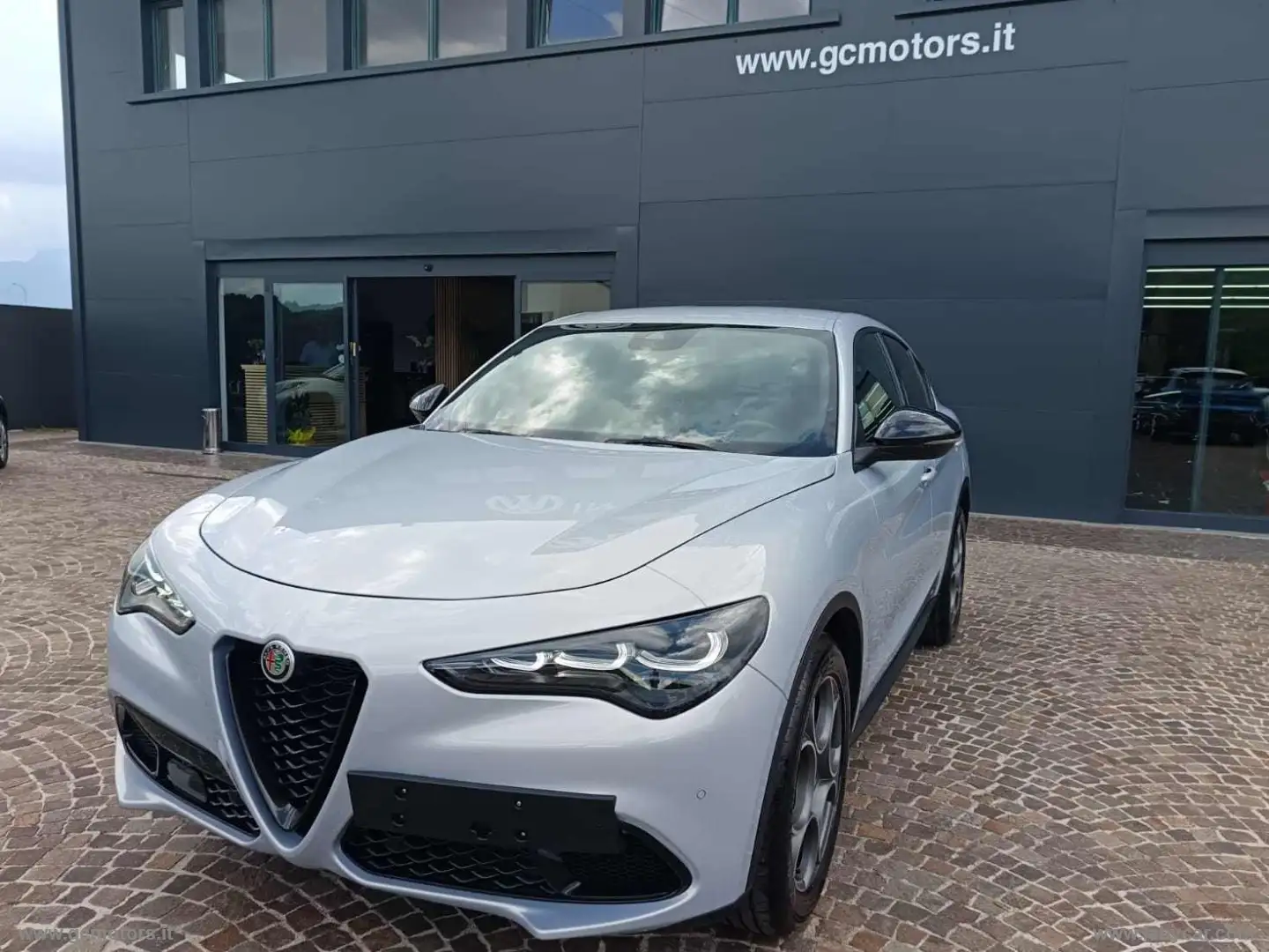 Alfa Romeo Stelvio 2.2 T.d. 160CV AT8 RWD Sprint Wit - 1