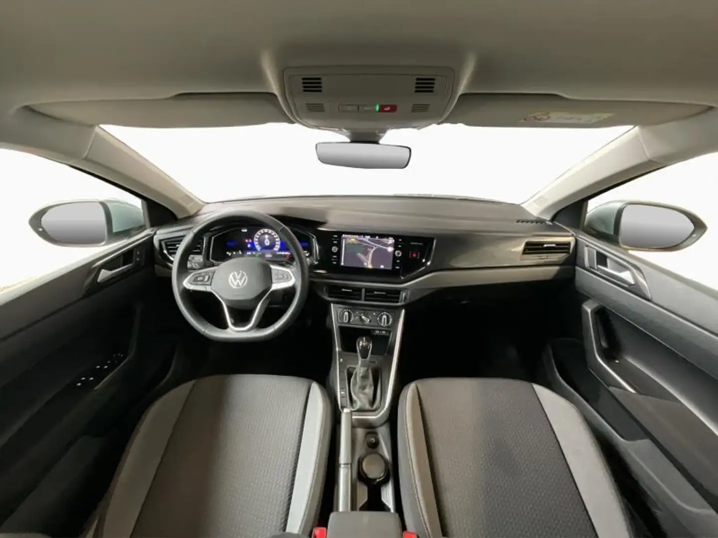 Volkswagen Taigo Life+DSG+IQ-Drive+LED+Navi Серебристый - 2