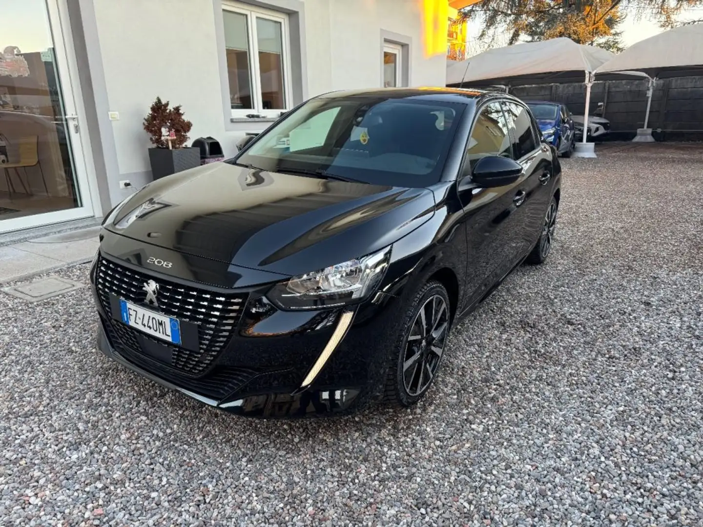Peugeot 208 PureTech 100 Stop&Start 5 porte Allure Noir - 1