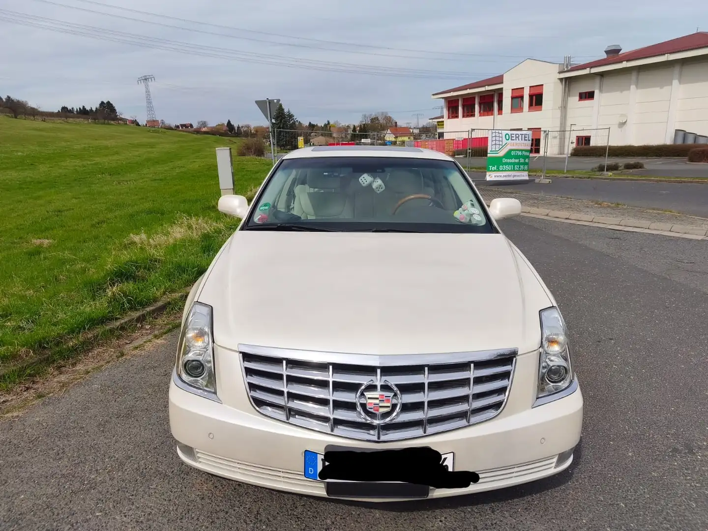 Cadillac DTS Weiß - 1