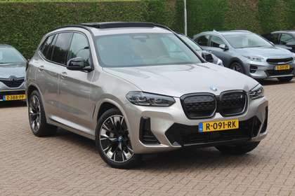 BMW iX3 Exe. M Sport 80 kWh / SoH 99% / Trekhaak / Panoram