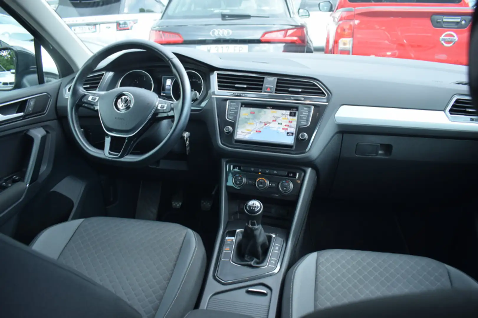 Volkswagen Tiguan 1.6 TDI 115CH CONFORTLINE BUSINESS Gris - 2