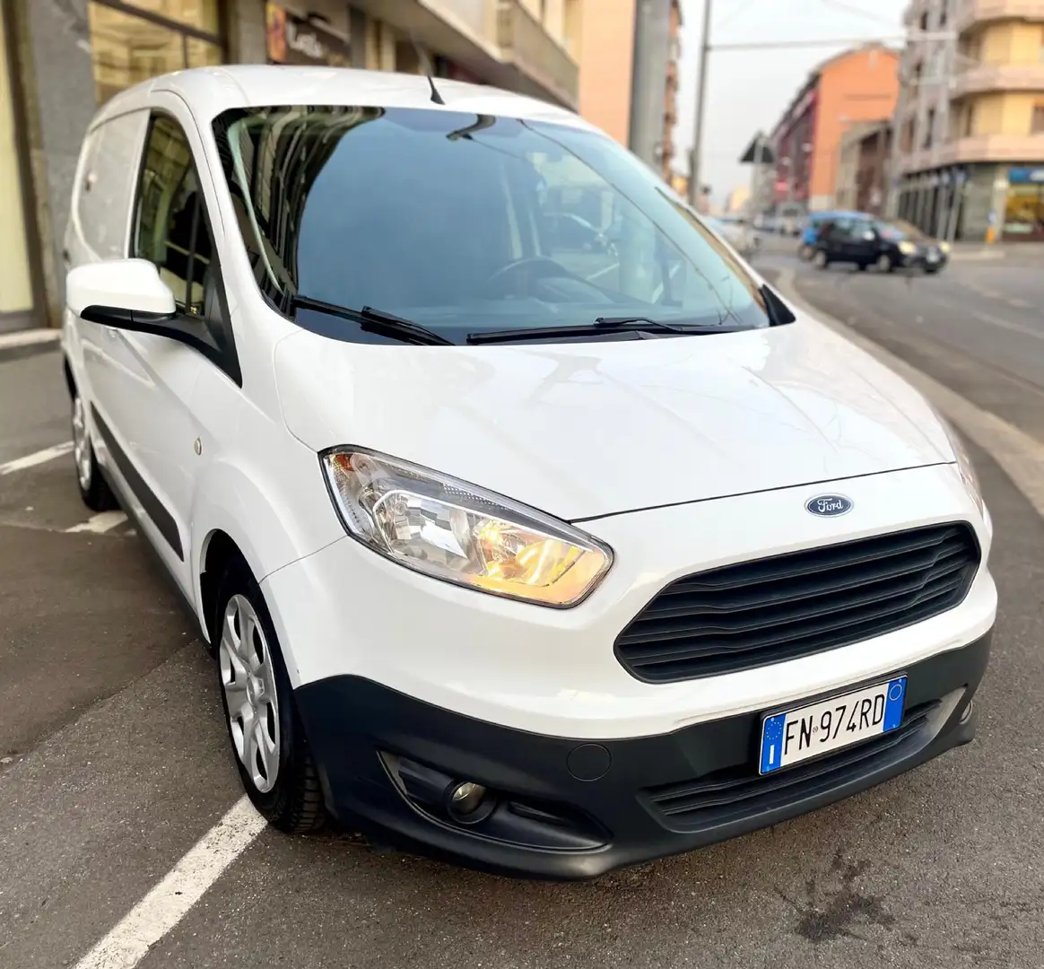 Ford Transit Courier 1.5 TDCI 75CV TREND E6 Wit - 1