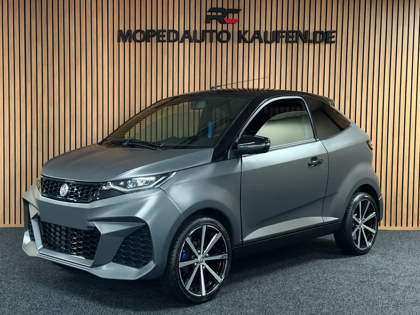 Aixam GTI Sport / Matt Grau / 8 PS / Full Led / Rückfahrk - 1