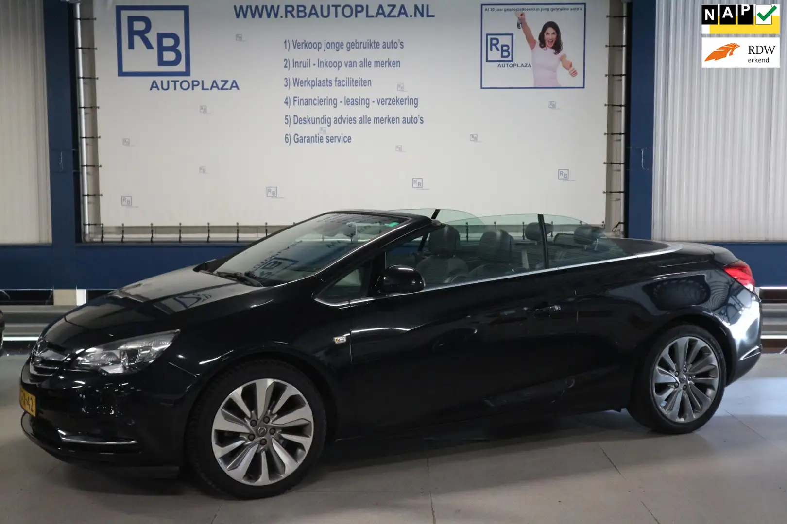 Opel Cascada 1.4 Turbo ecoFLEX Cosmo FULL SERVICE/ NAP/ RIJKLAA Zwart - 1