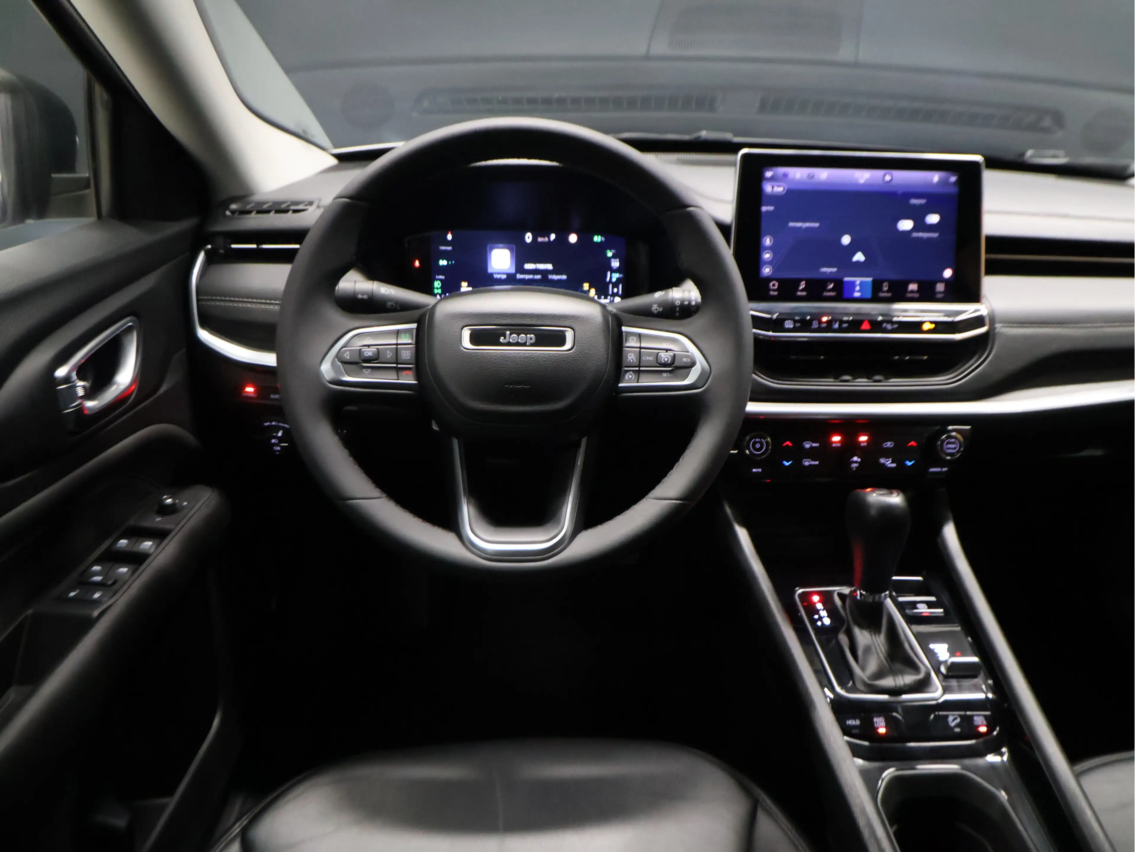 Jeep Compass 4xe 240 Plug-in Hybrid Electric S 4WD [APPLE CARPL — photo 8