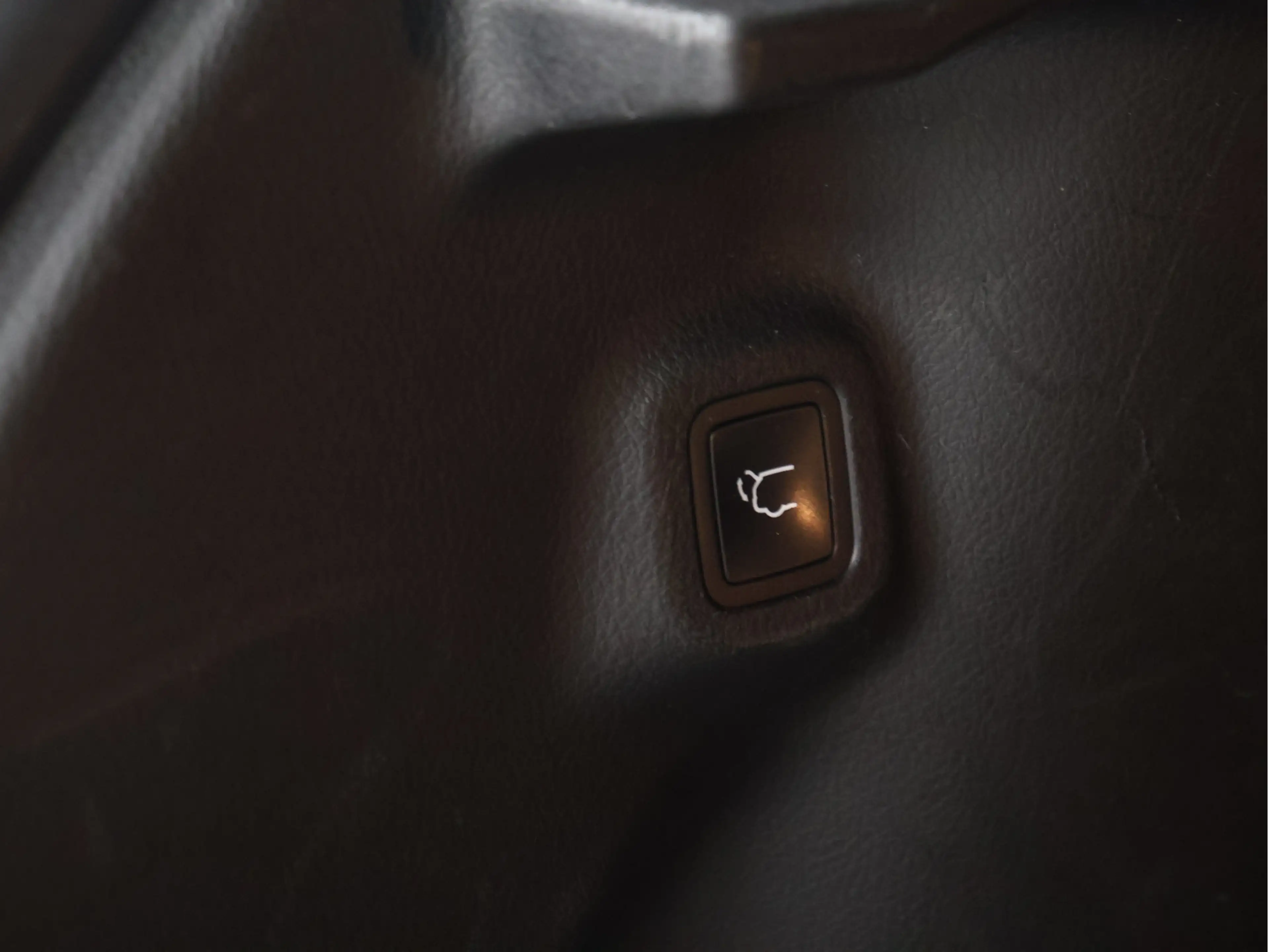 Jeep Compass 4xe 240 Plug-in Hybrid Electric S 4WD [APPLE CARPL — photo 19