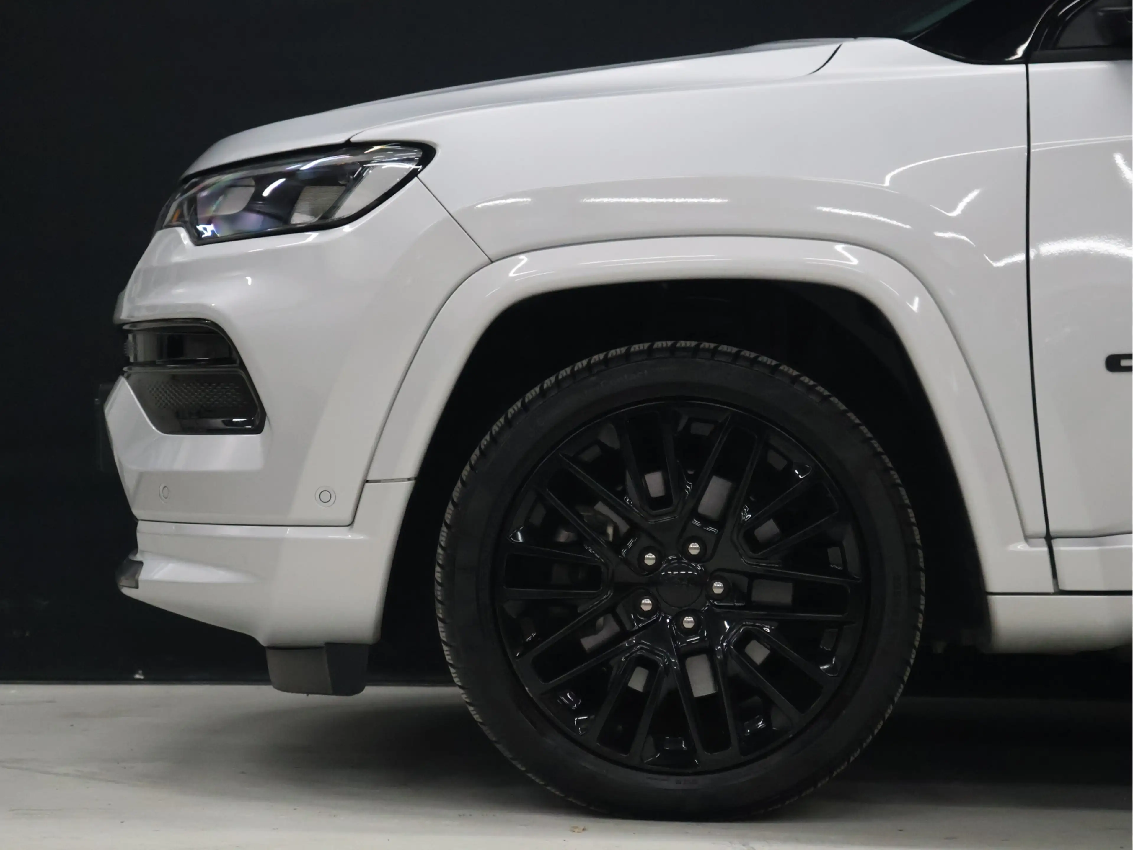 Jeep Compass 4xe 240 Plug-in Hybrid Electric S 4WD [APPLE CARPL — photo 22
