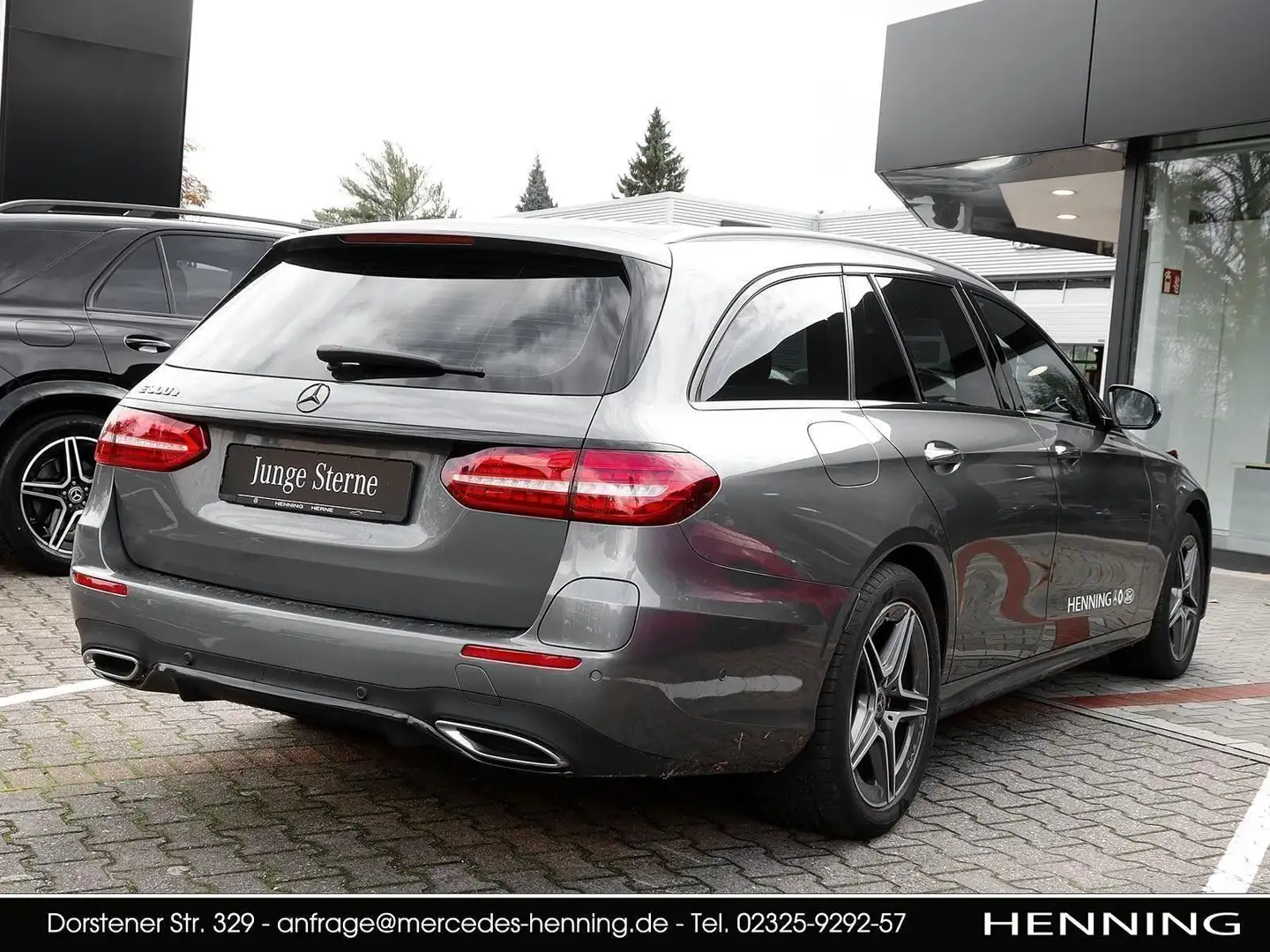 Mercedes-Benz E 300 e T AMG 9G Widescreen Distr.+ 360° MBUX-AR Grau - 2