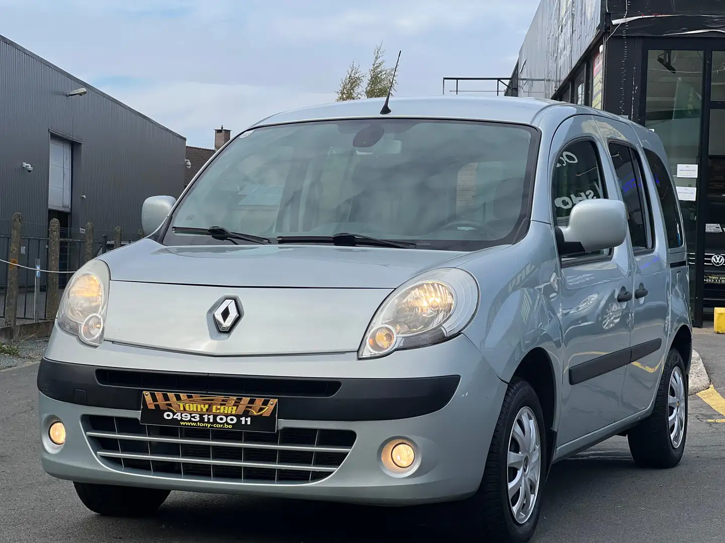 Renault Kangoo Kango1.6i Privilège*5PL*A/C*boîte auto*G12 M Grijs - 2