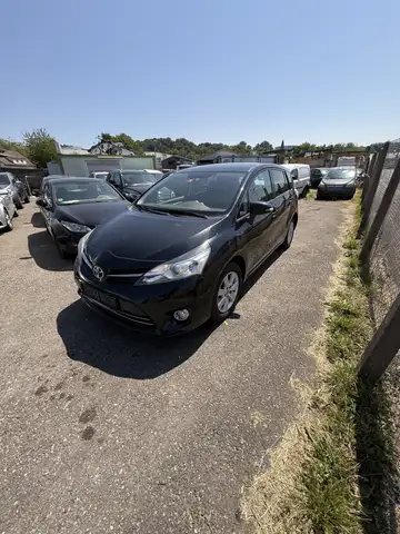 Toyota Verso Basis