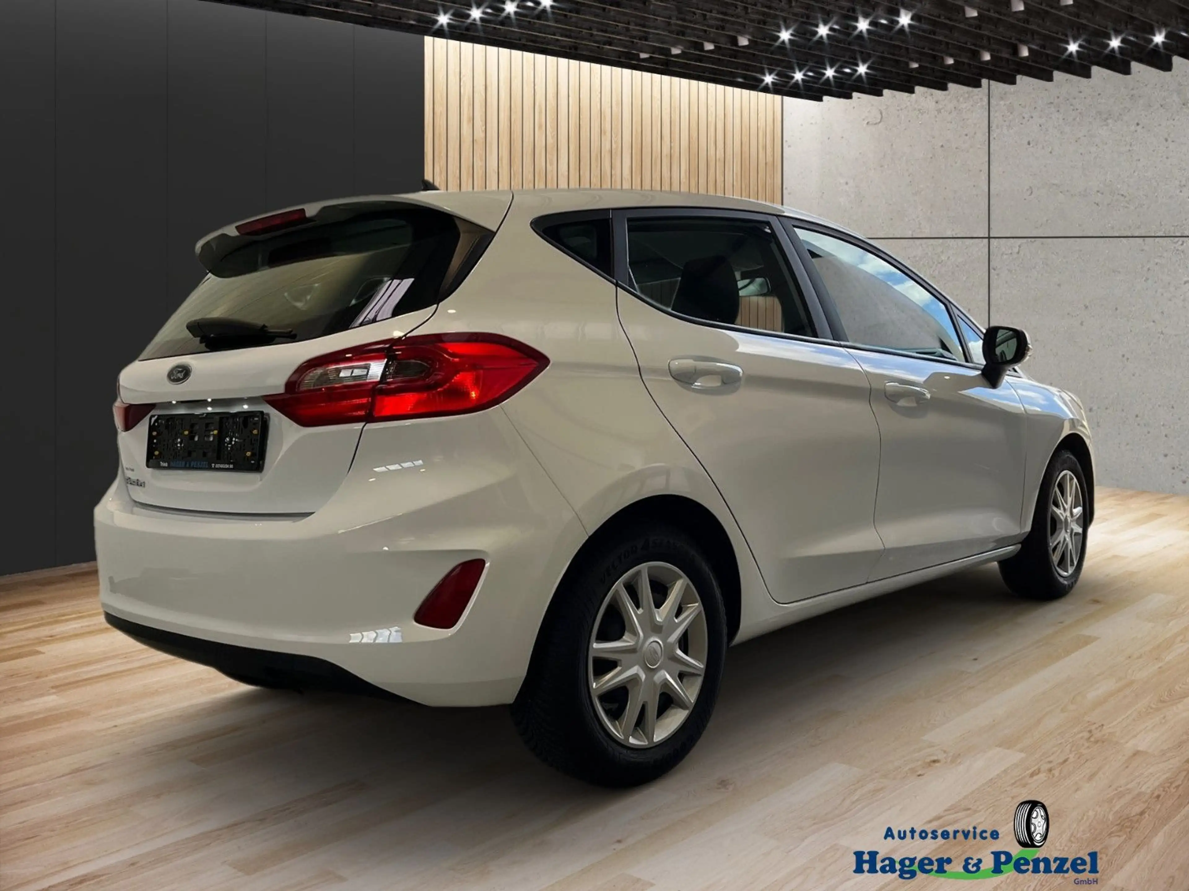 Ford Fiesta Cool & Connect AppLink Navi Klima — photo 3