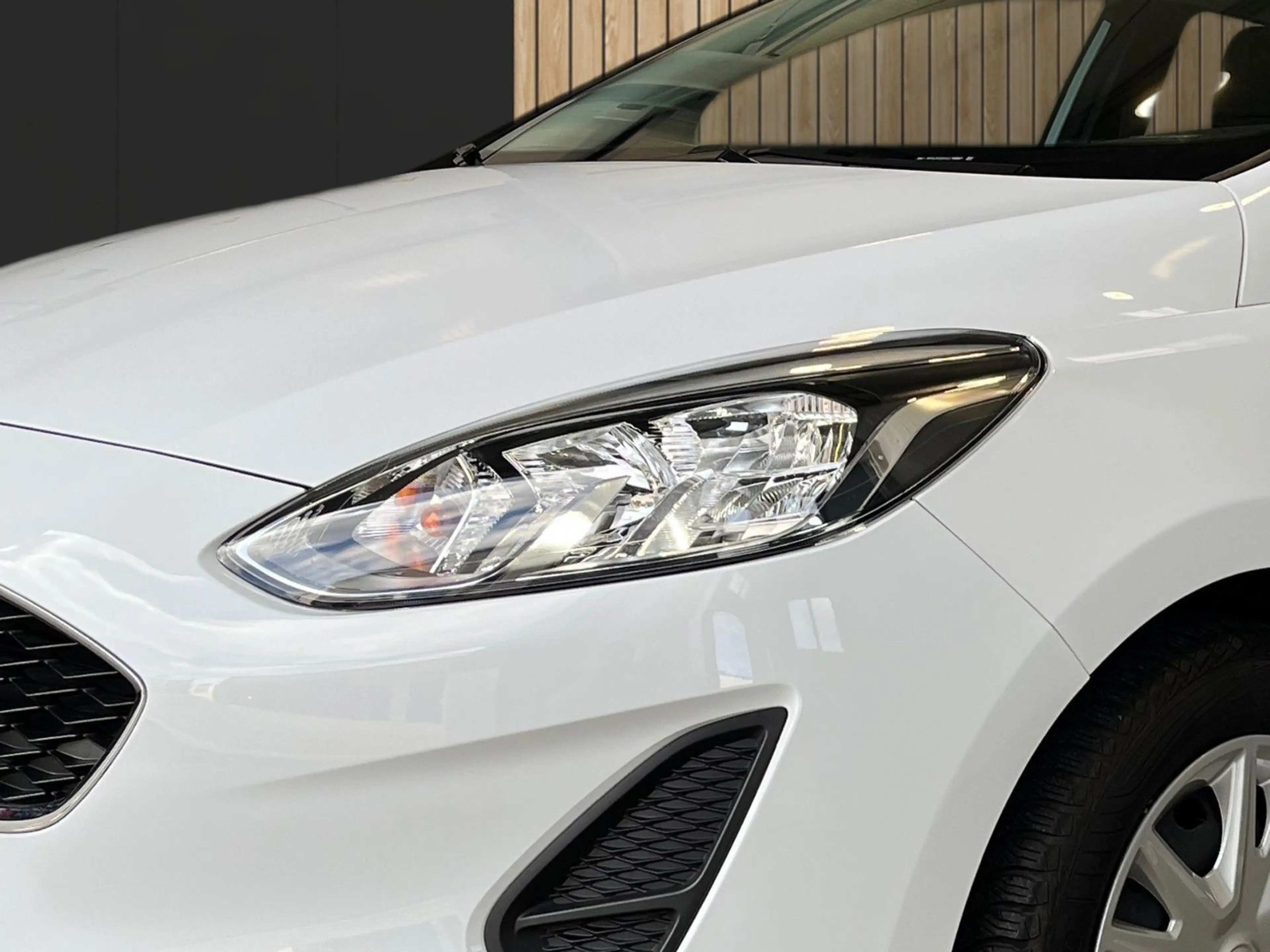 Ford Fiesta Cool & Connect AppLink Navi Klima — photo 5