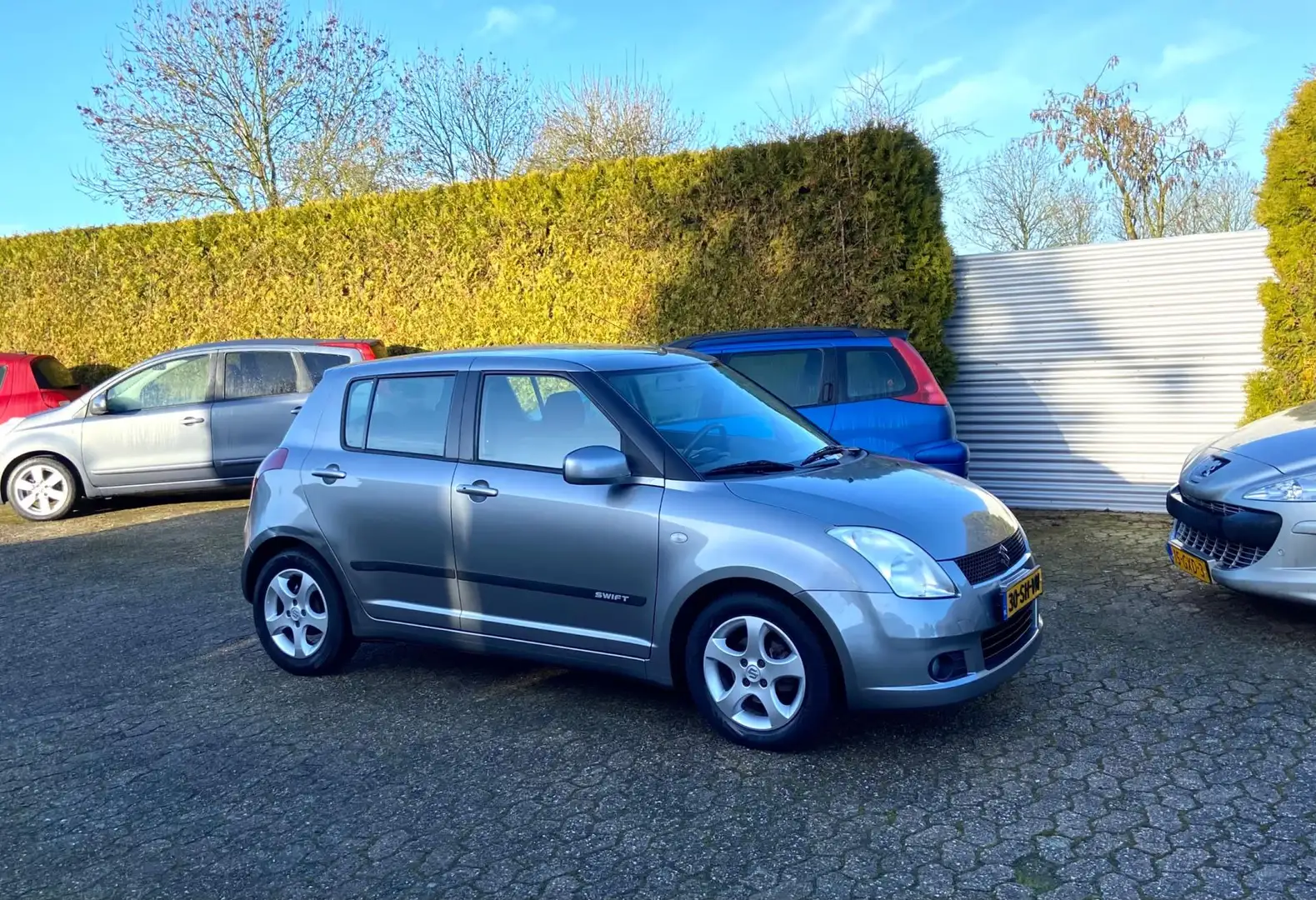 Suzuki Swift 1.5 AUTOMAAT 5 DEURS AIRCO PERFECT RIJDEND Grau - 2