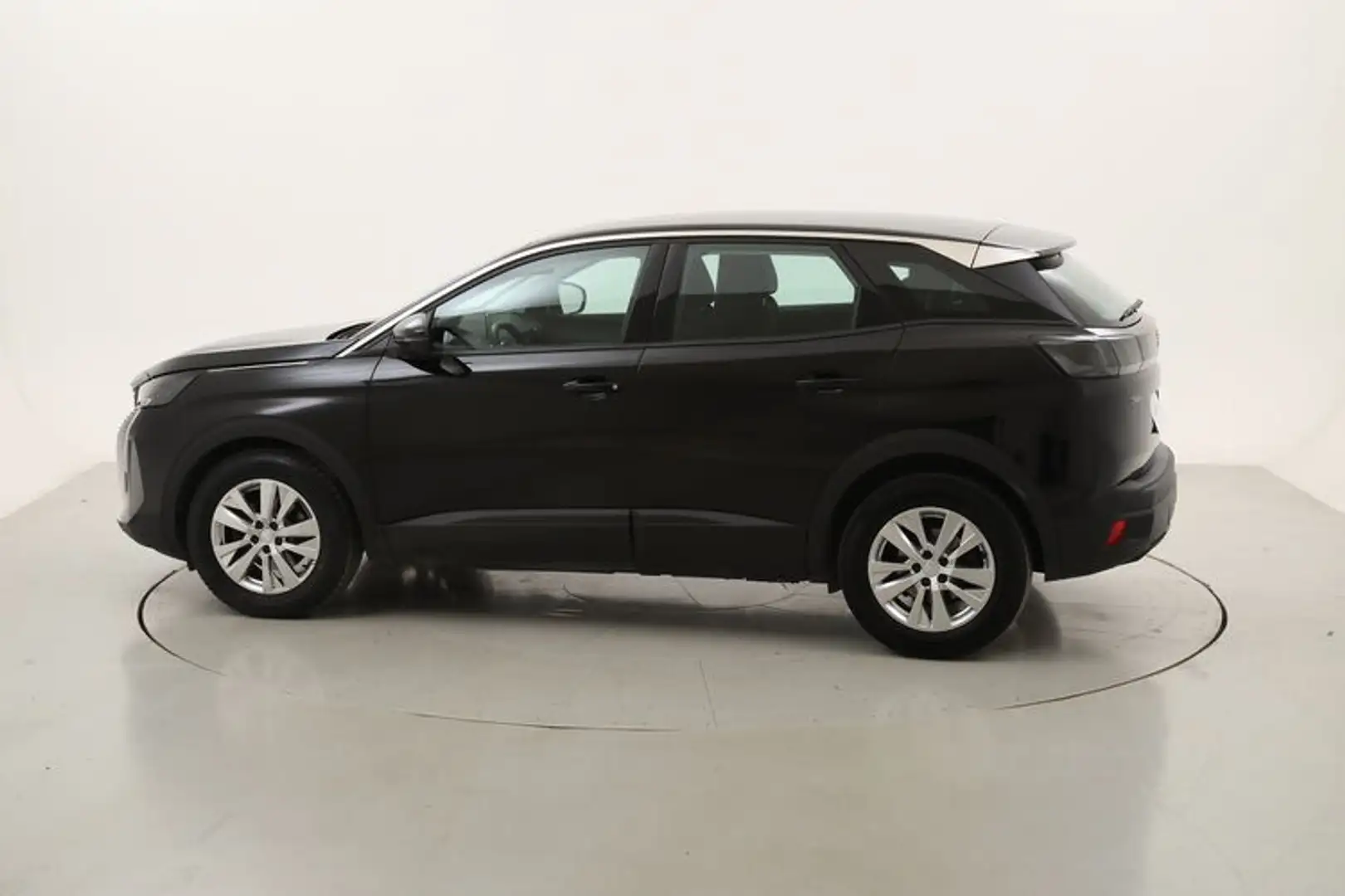 Peugeot 3008 Active Pack 1.2 Benzina 131CV Nero - 2