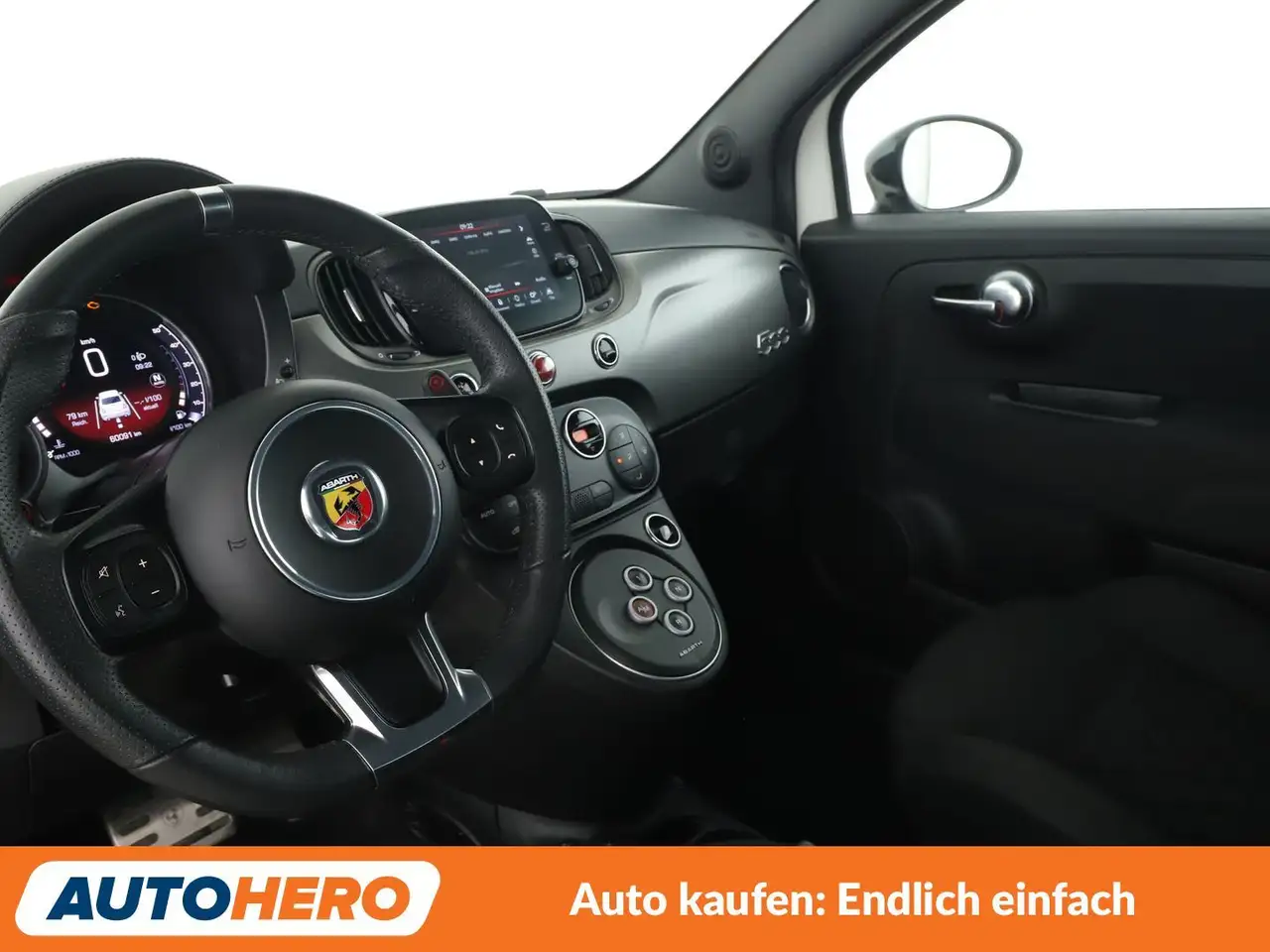 Abarth 595 2022 — фото 11