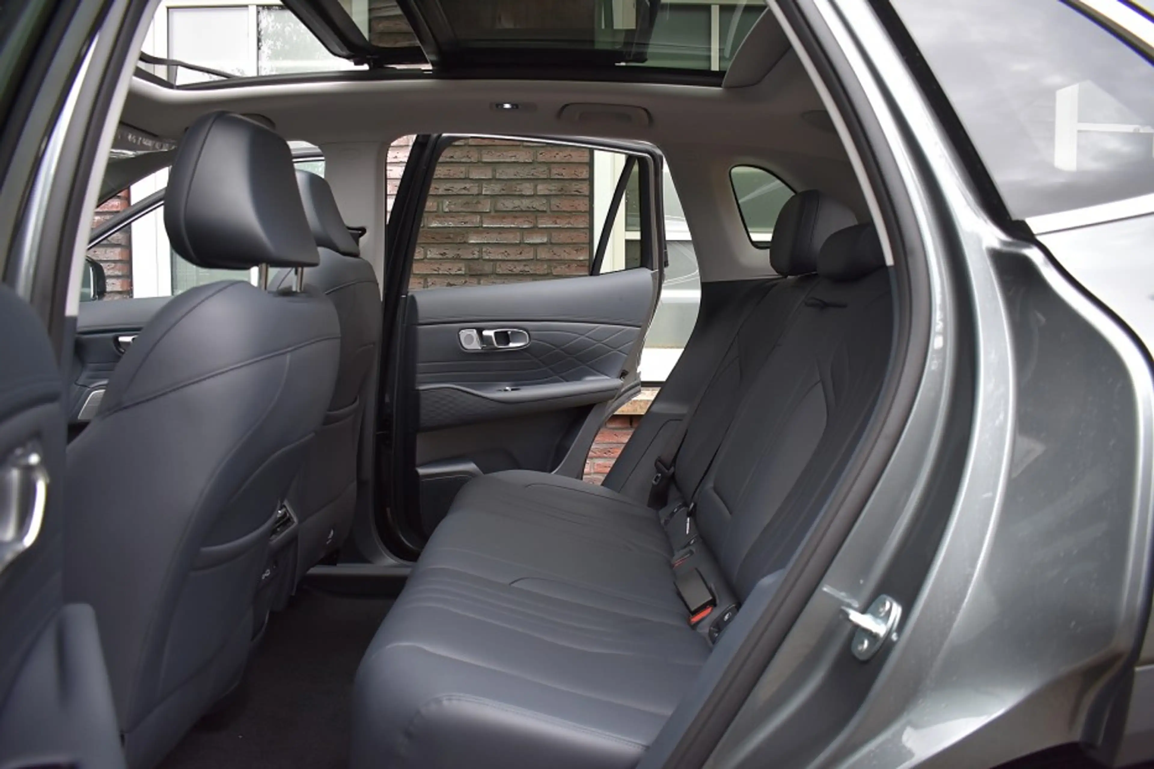 Geely Starray EM-i EM-i Max + PHEV Long Range/136km WLTP /Pano/Leer e — photo 4