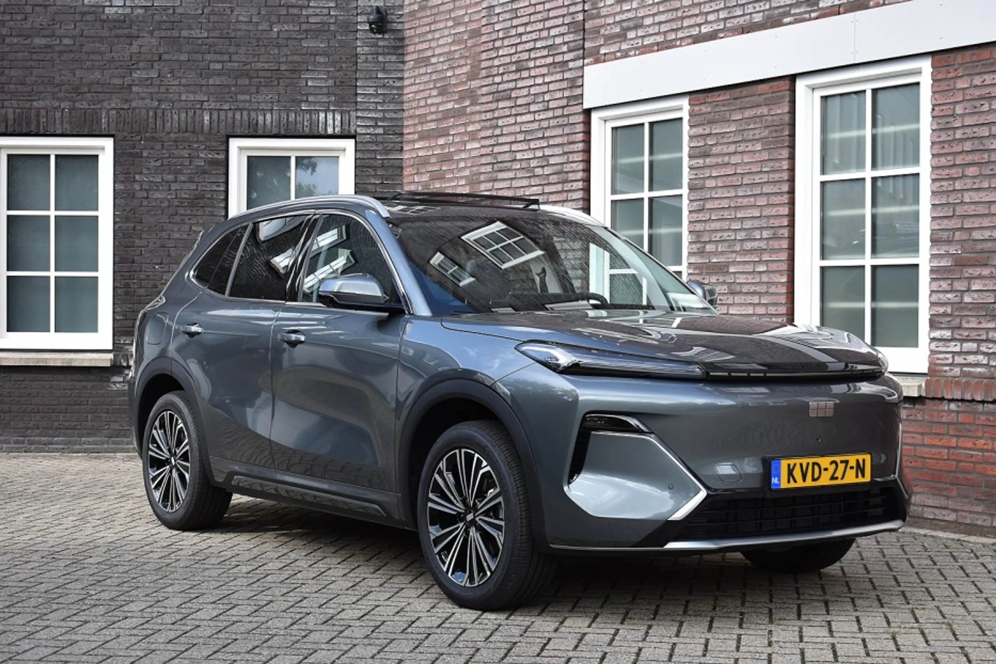 Geely Starray EM-i EM-i Max + PHEV Long Range/136km WLTP /Pano/Leer e