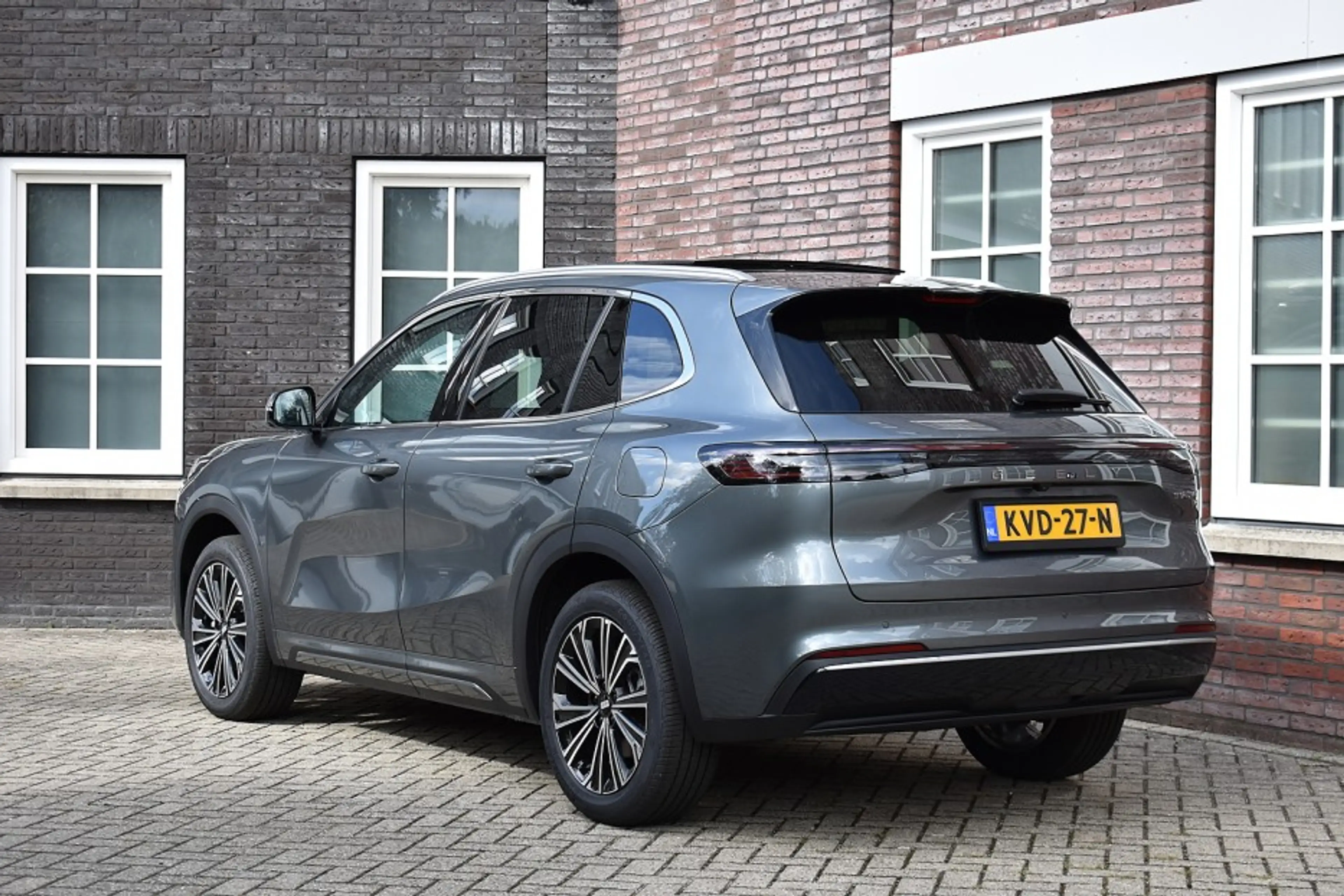 Geely Starray EM-i EM-i Max + PHEV Long Range/136km WLTP /Pano/Leer e — photo 7