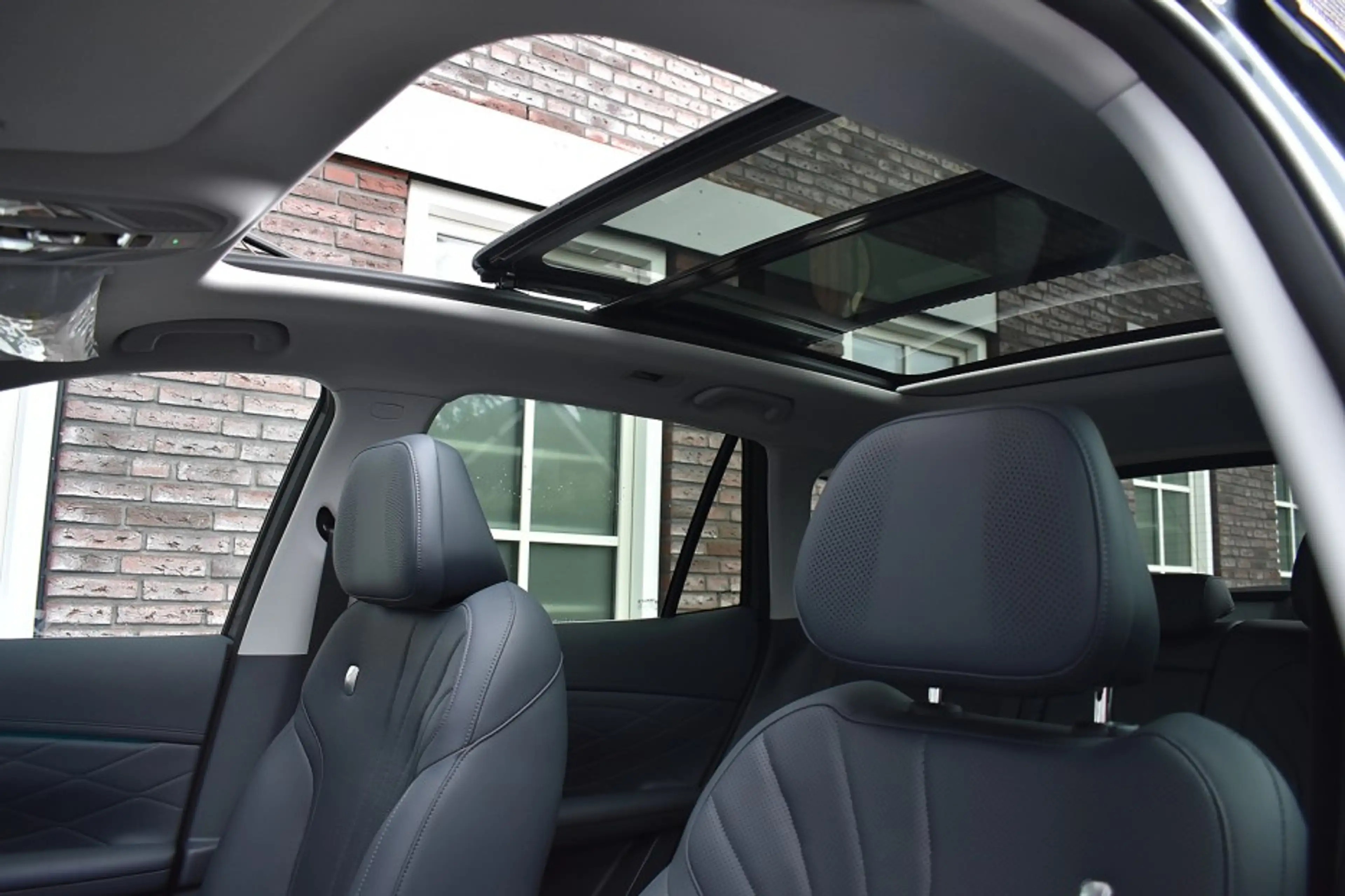Geely Starray EM-i EM-i Max + PHEV Long Range/136km WLTP /Pano/Leer e — photo 13