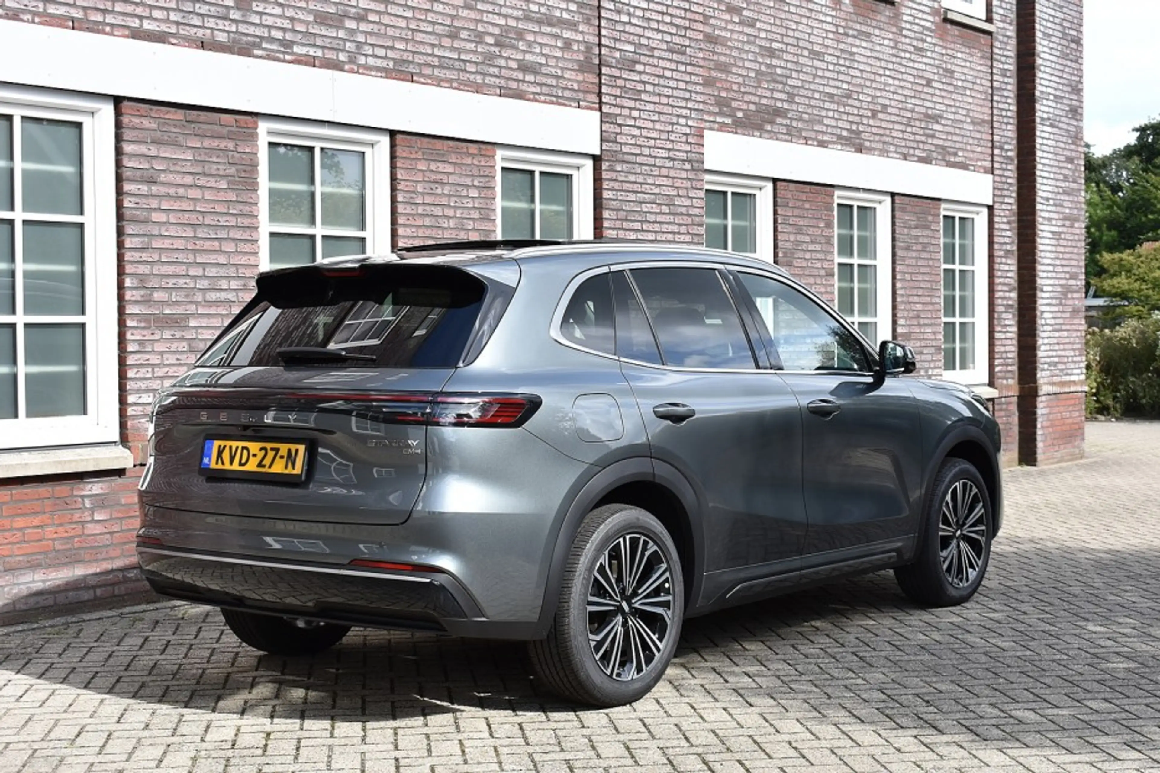 Geely Starray EM-i EM-i Max + PHEV Long Range/136km WLTP /Pano/Leer e — photo 6