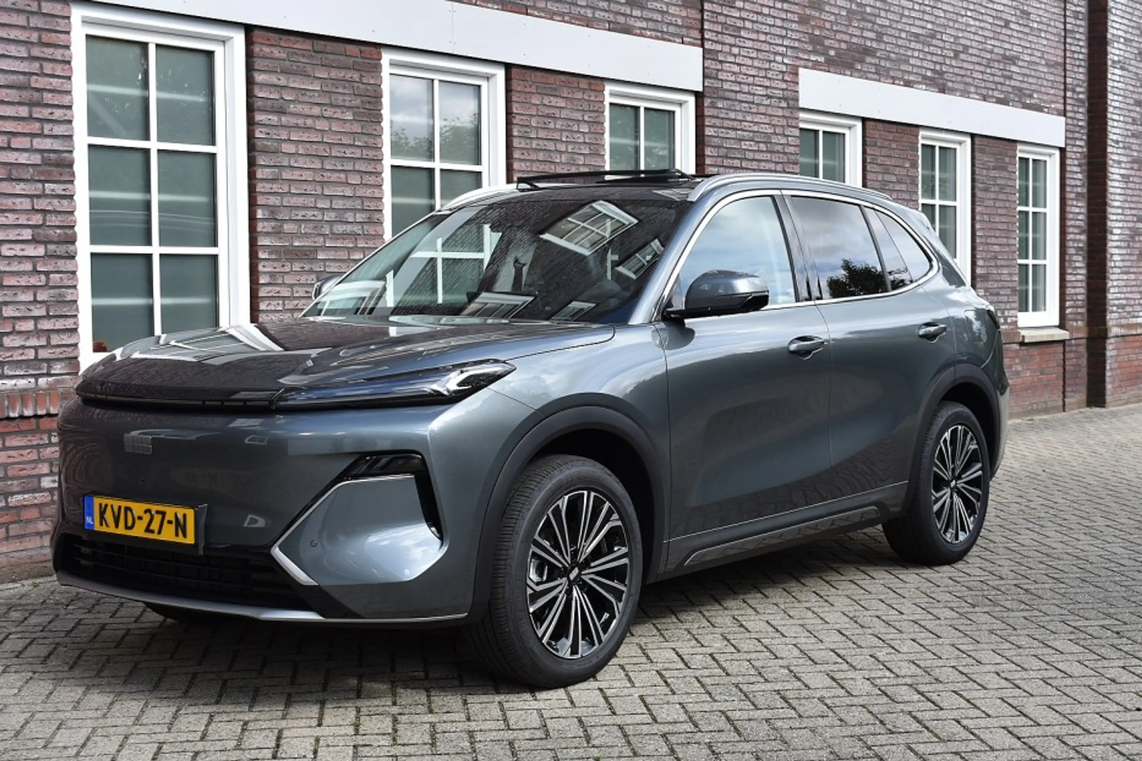 Geely Starray EM-i EM-i Max + PHEV Long Range/136km WLTP /Pano/Leer e — photo 9