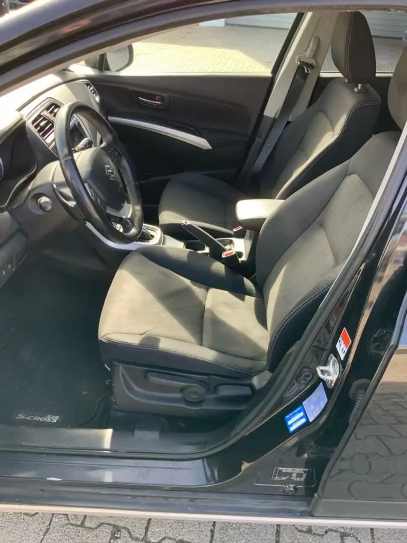 Suzuki SX4 1.0 BoosterJet Comfort Fekete - 2