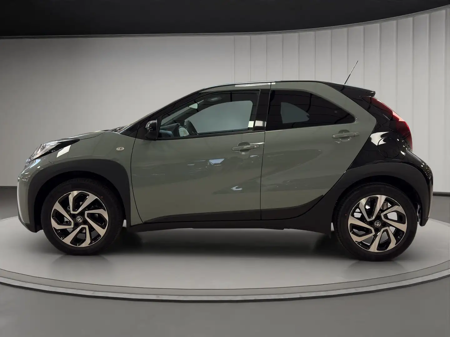 Toyota Aygo X Aygo X 1.0 Trend 72cv Gris - 2