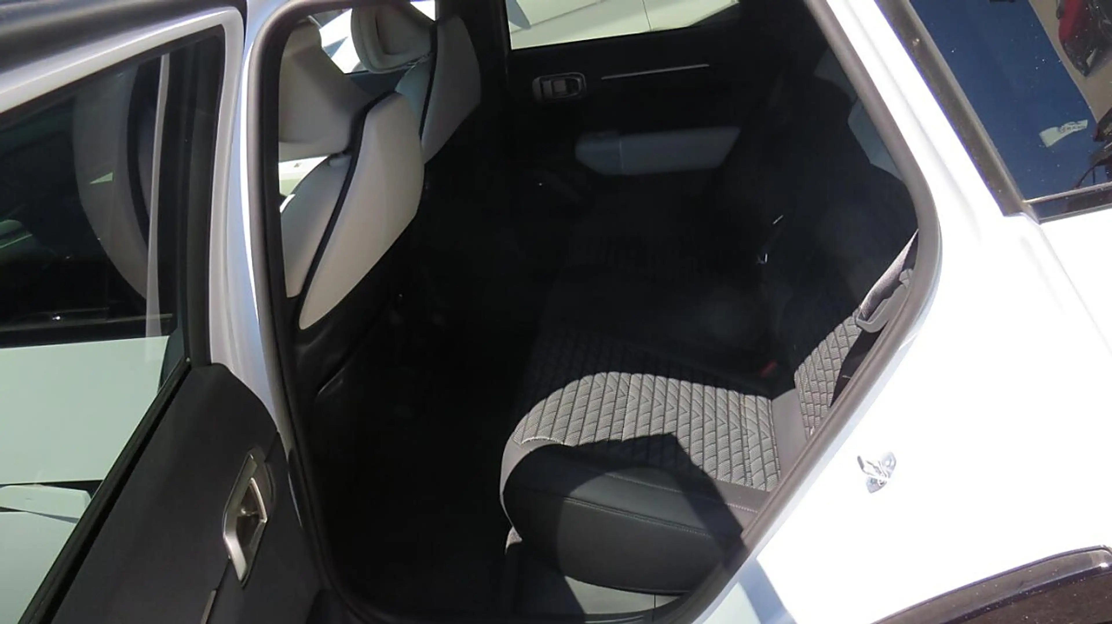 Kia EV4 Elektro 81,4 kWh — photo 14