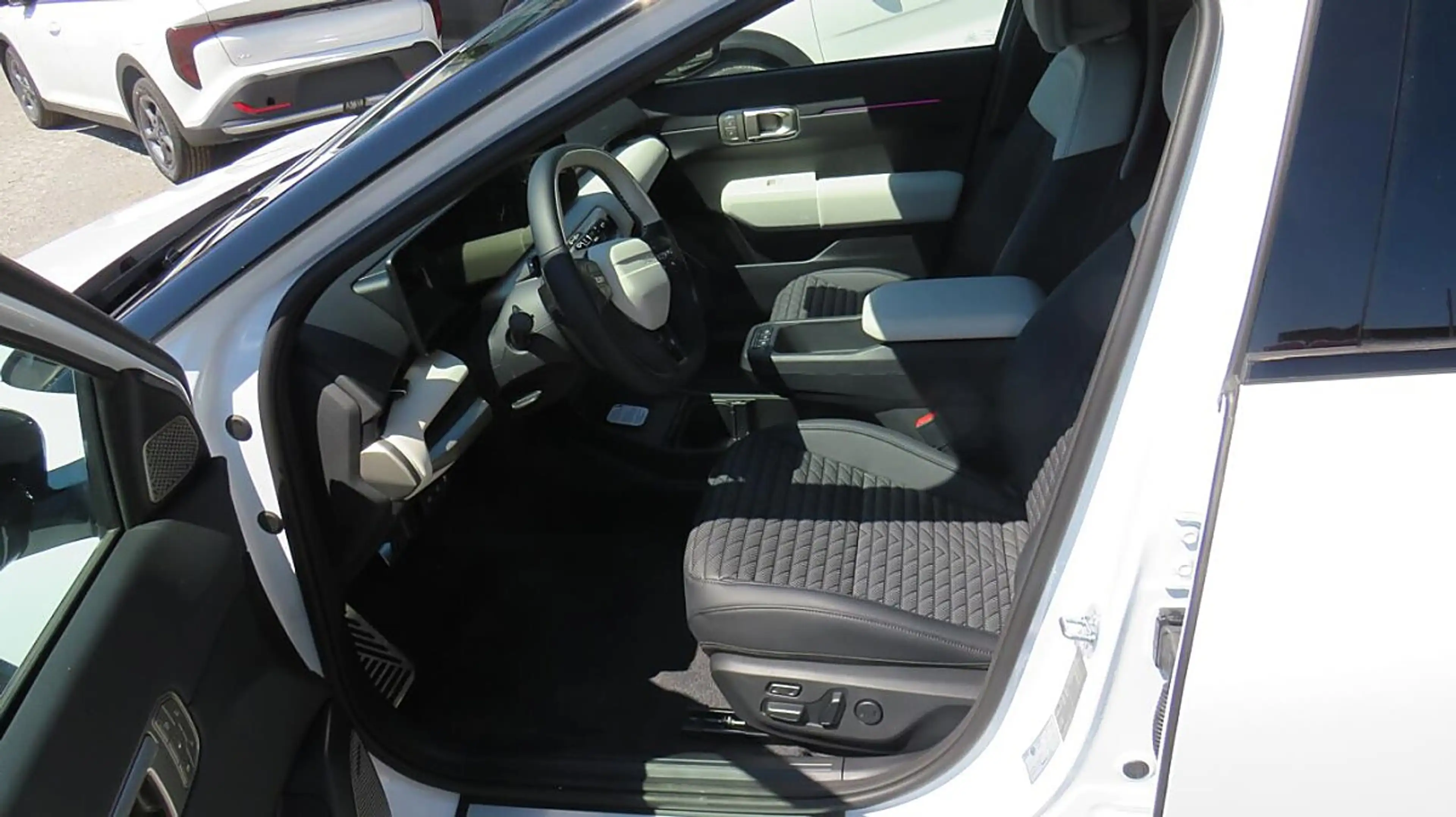 Kia EV4 Elektro 81,4 kWh — photo 10