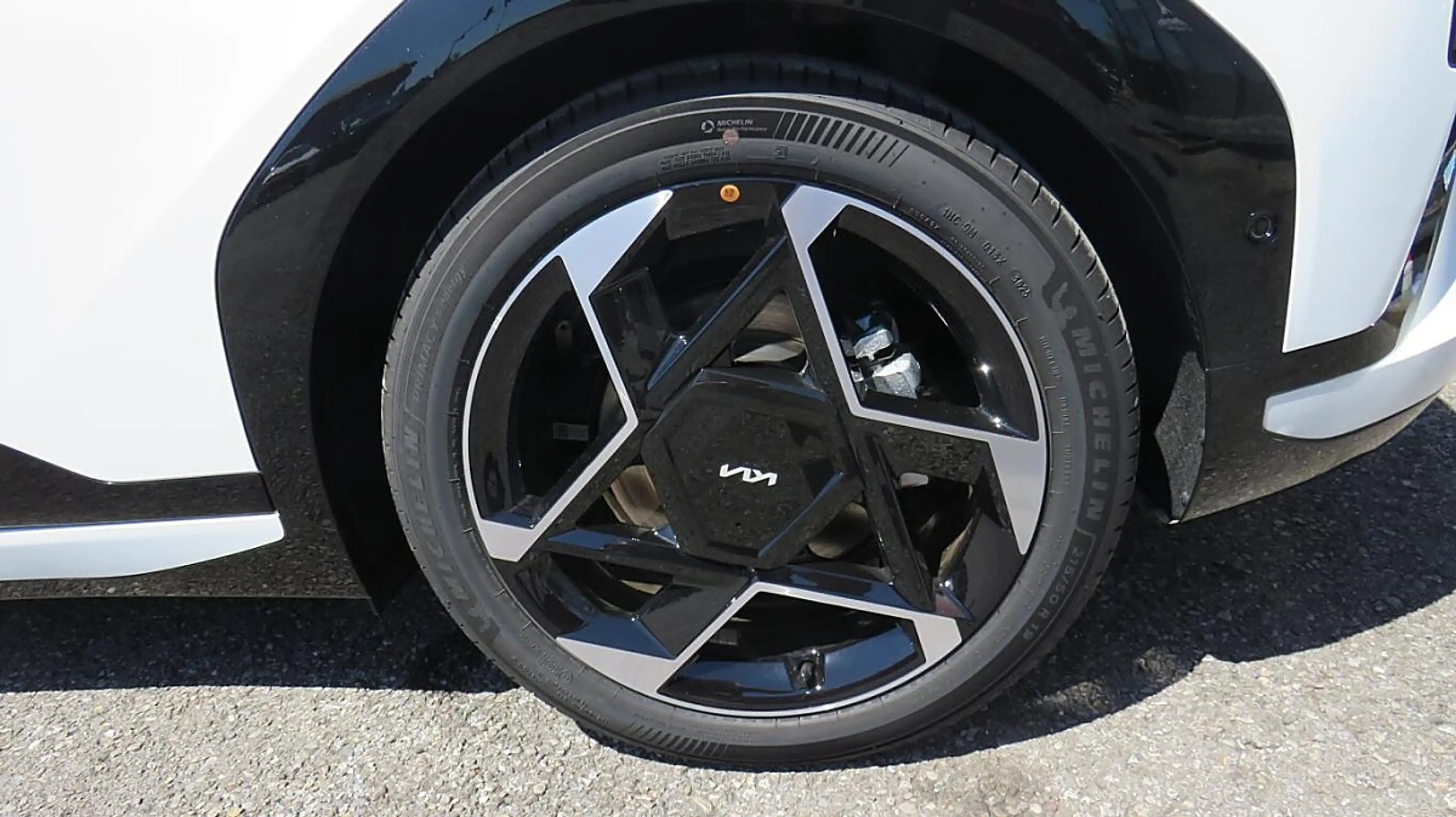 Kia EV4 Elektro 81,4 kWh — photo 9