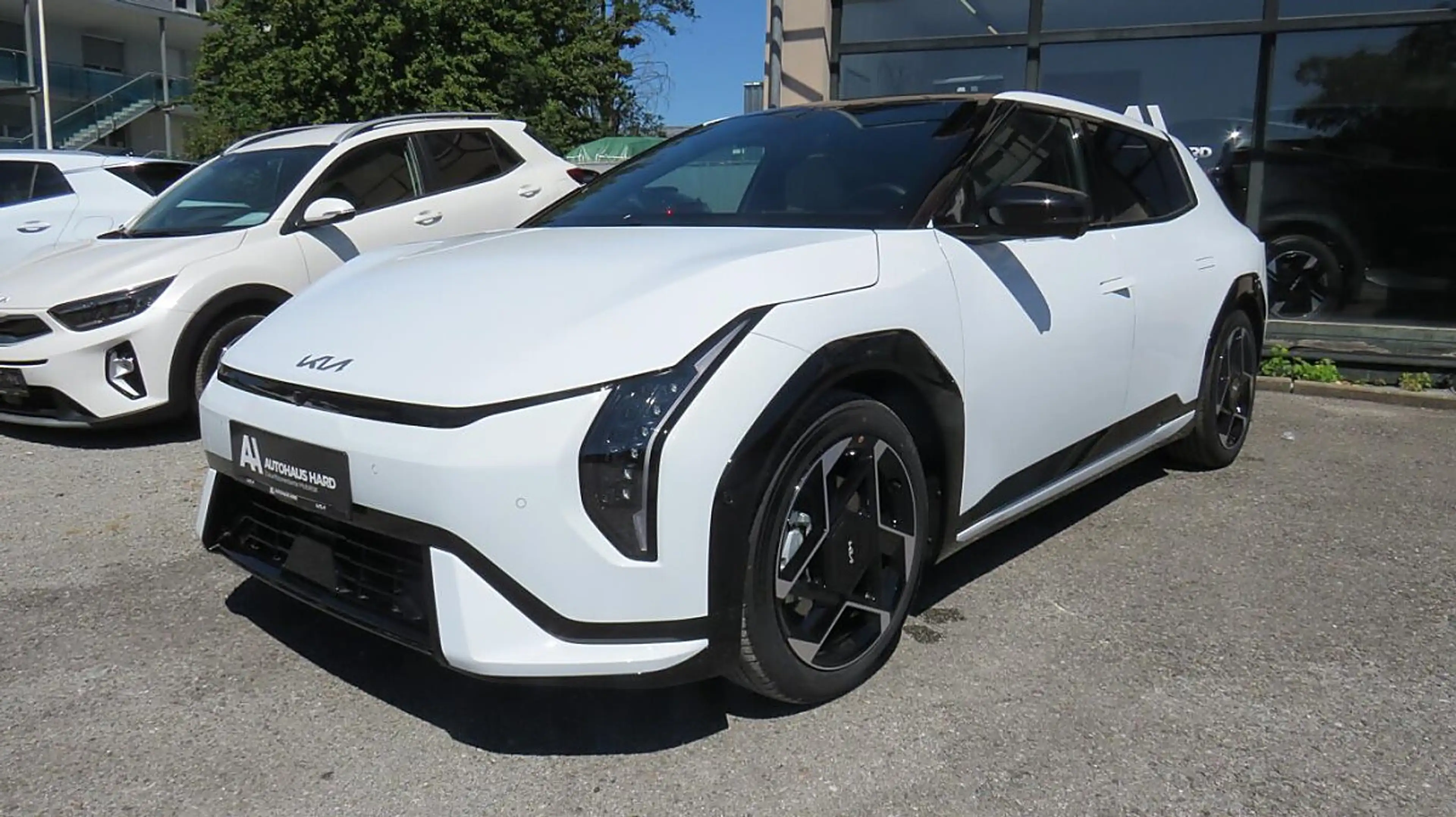 Kia EV4 Elektro 81,4 kWh — photo 2