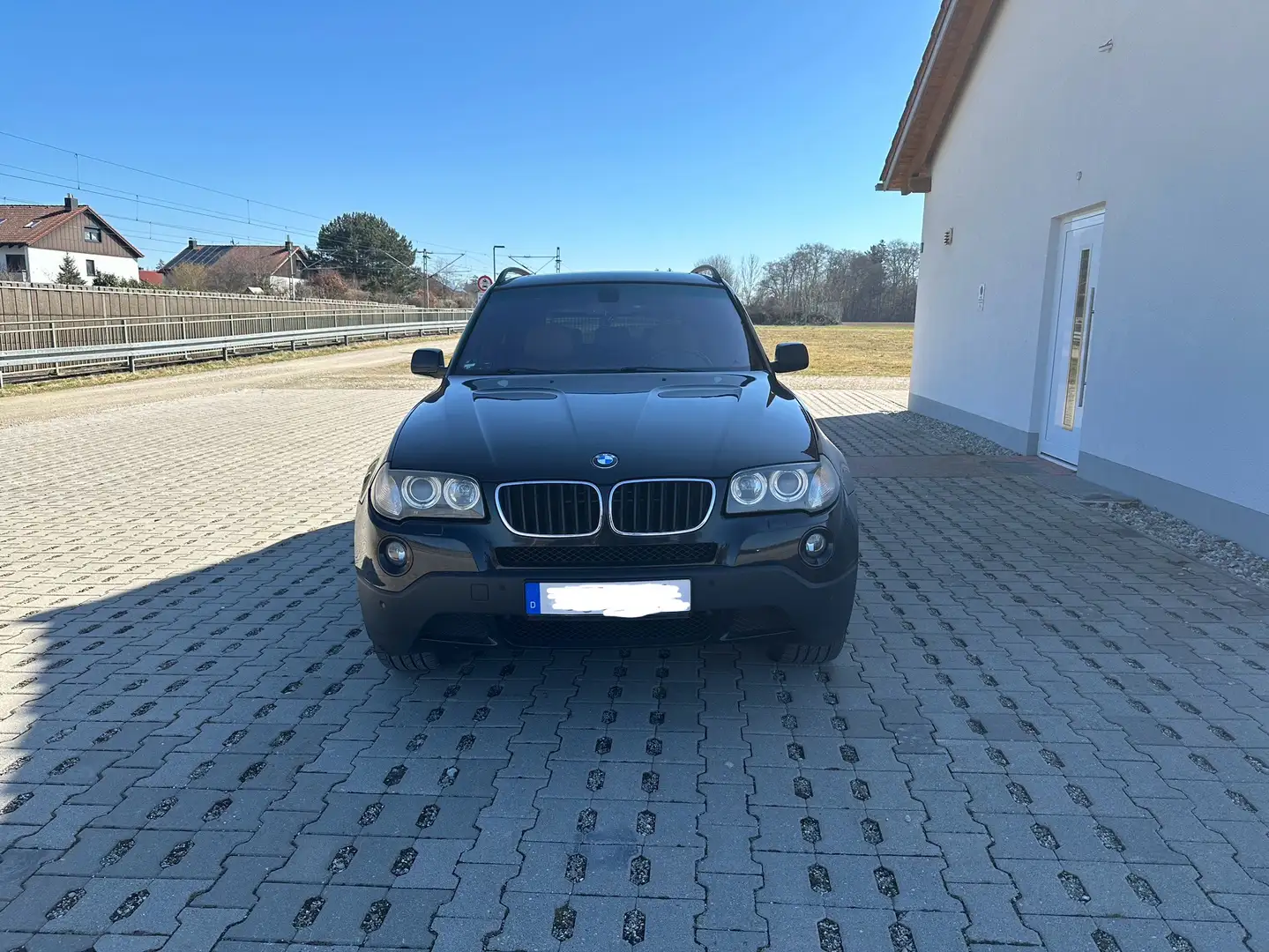 BMW X3 xDrive 20i Lifestyle Edition Schwarz - 1