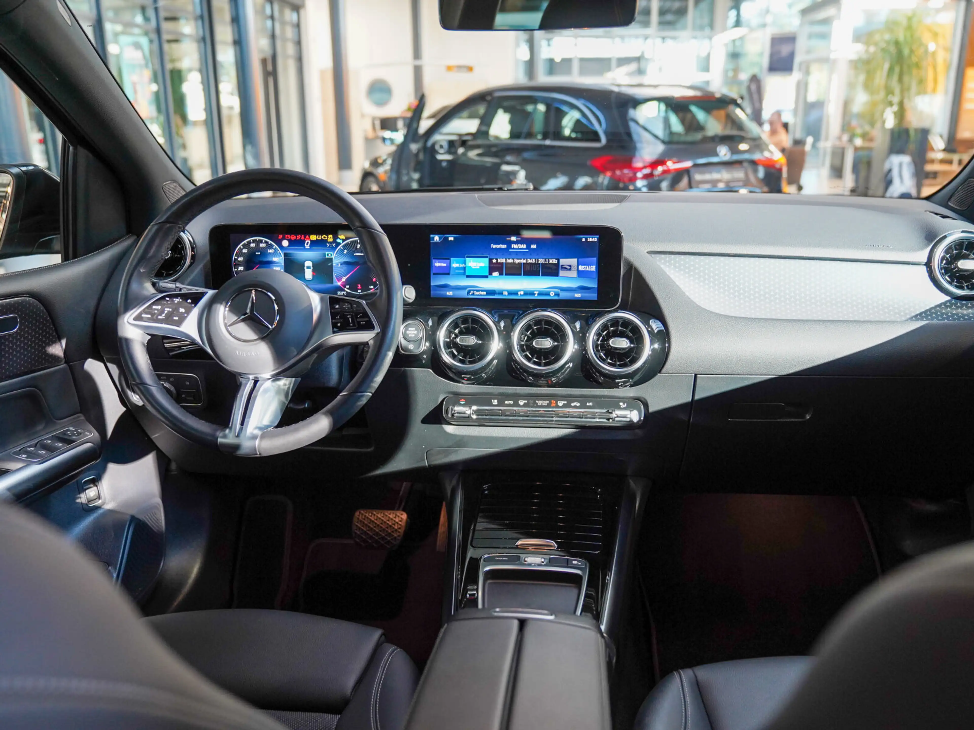 Mercedes-Benz B 200 d Progressive Anhängevorrichtung CarPlay — photo 15