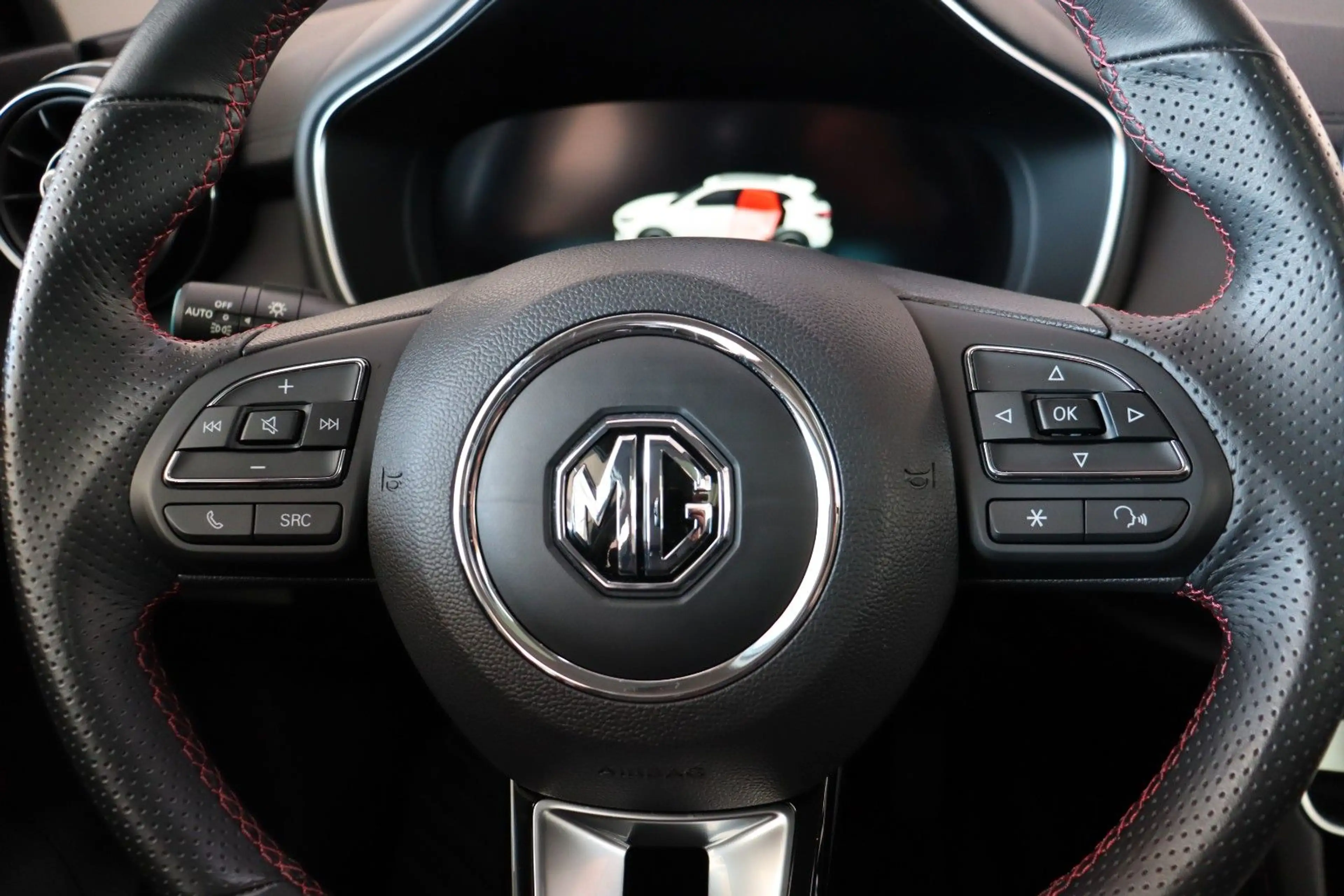MG HS 1.5 Luxury Leder Navi SHZ ACC E.Heck SOFORT — photo 11